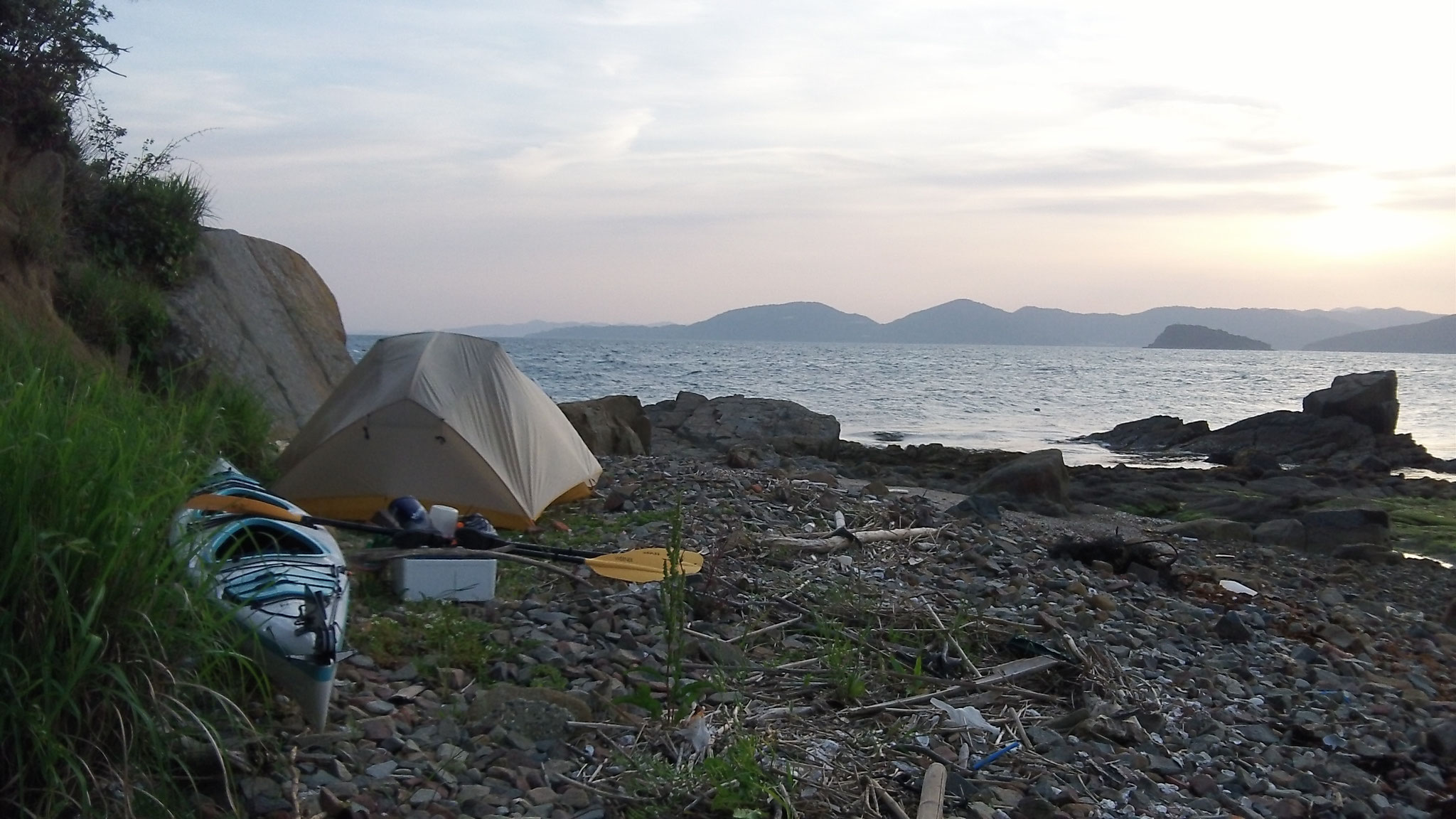 唐荷島でキャンプ
