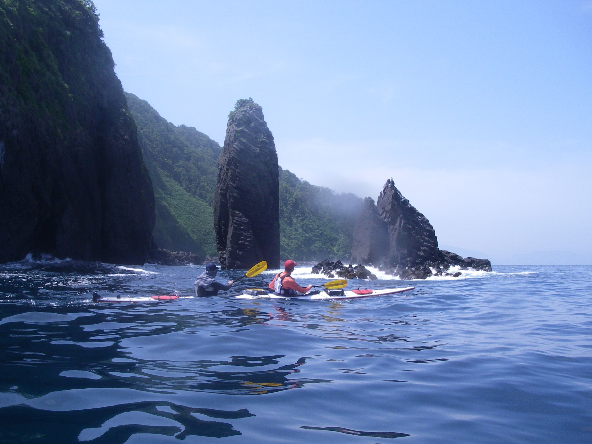 知床半島　カシュニノ滝沖