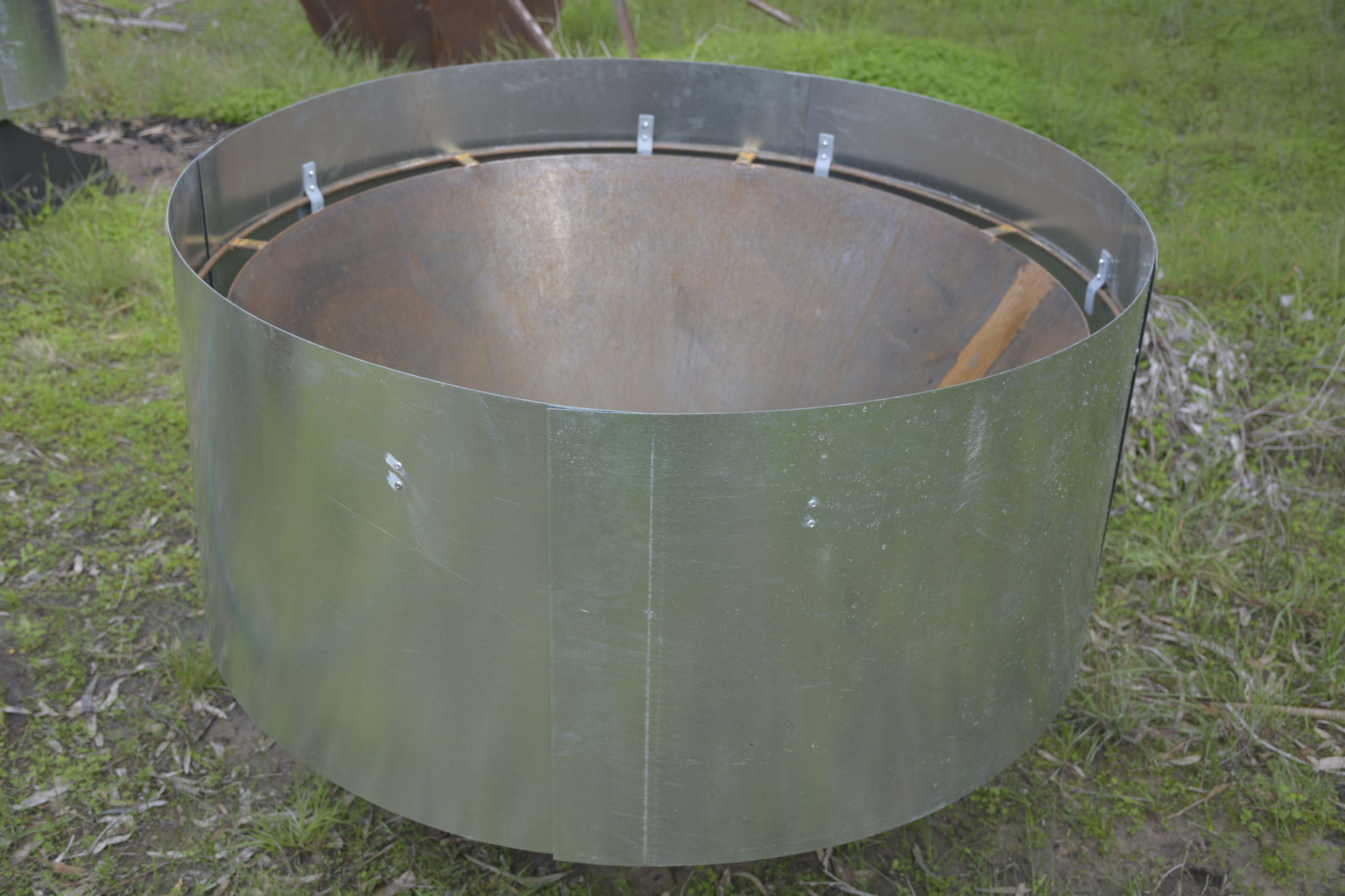 Tech specs for the KonTiki 'Essential' biochar kiln permachar