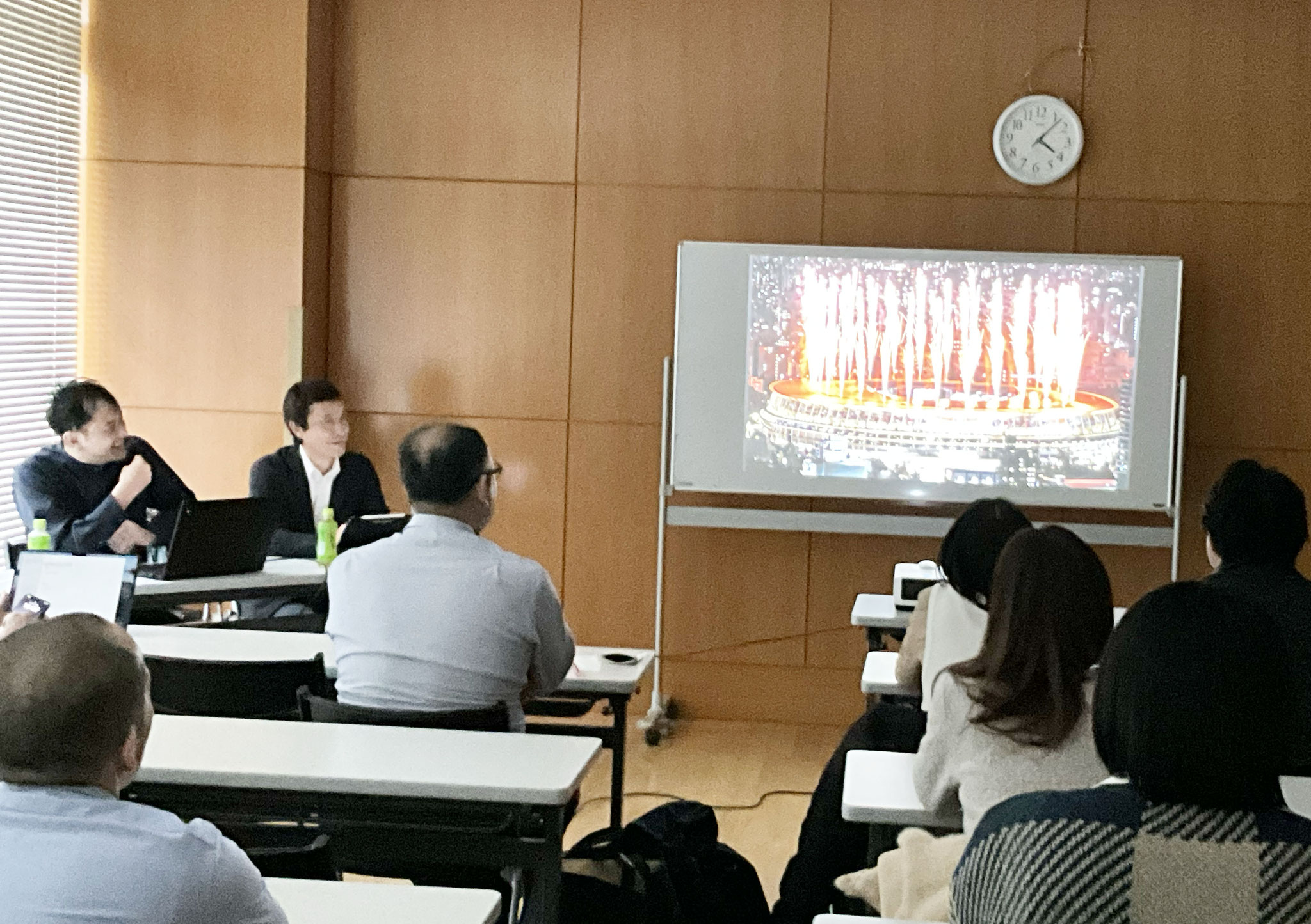 東京オリンピック開会式の花火。当時の様子を懐かしく振り返る