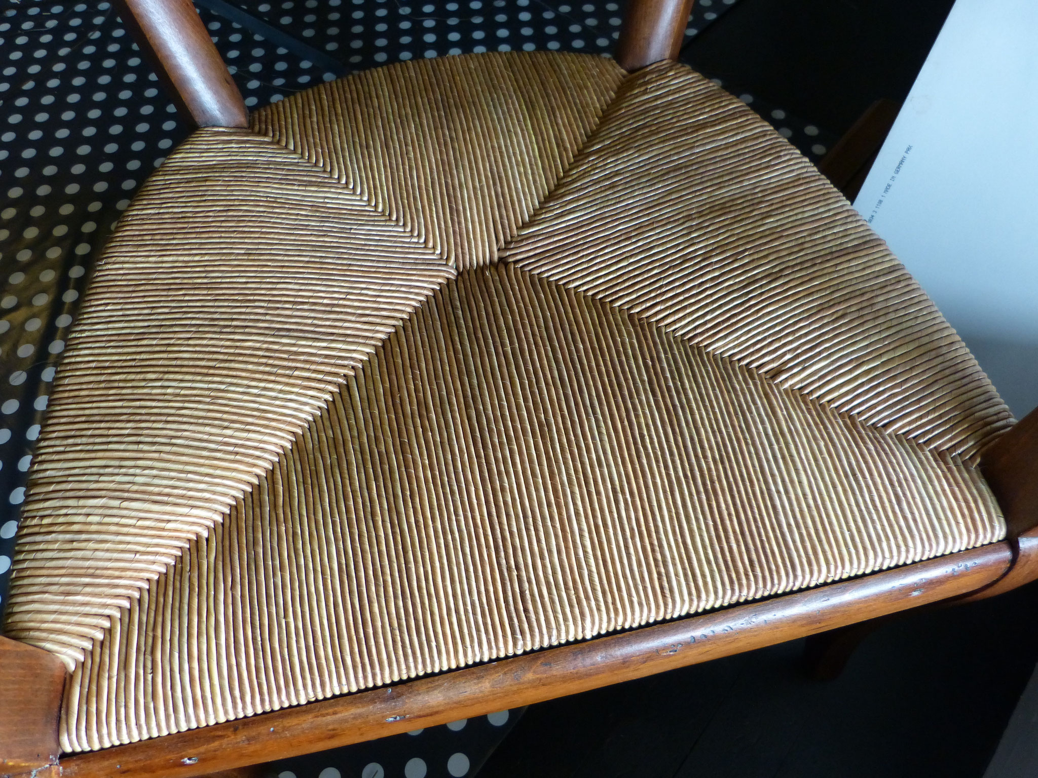 Finesse du paillage de seigle fait main