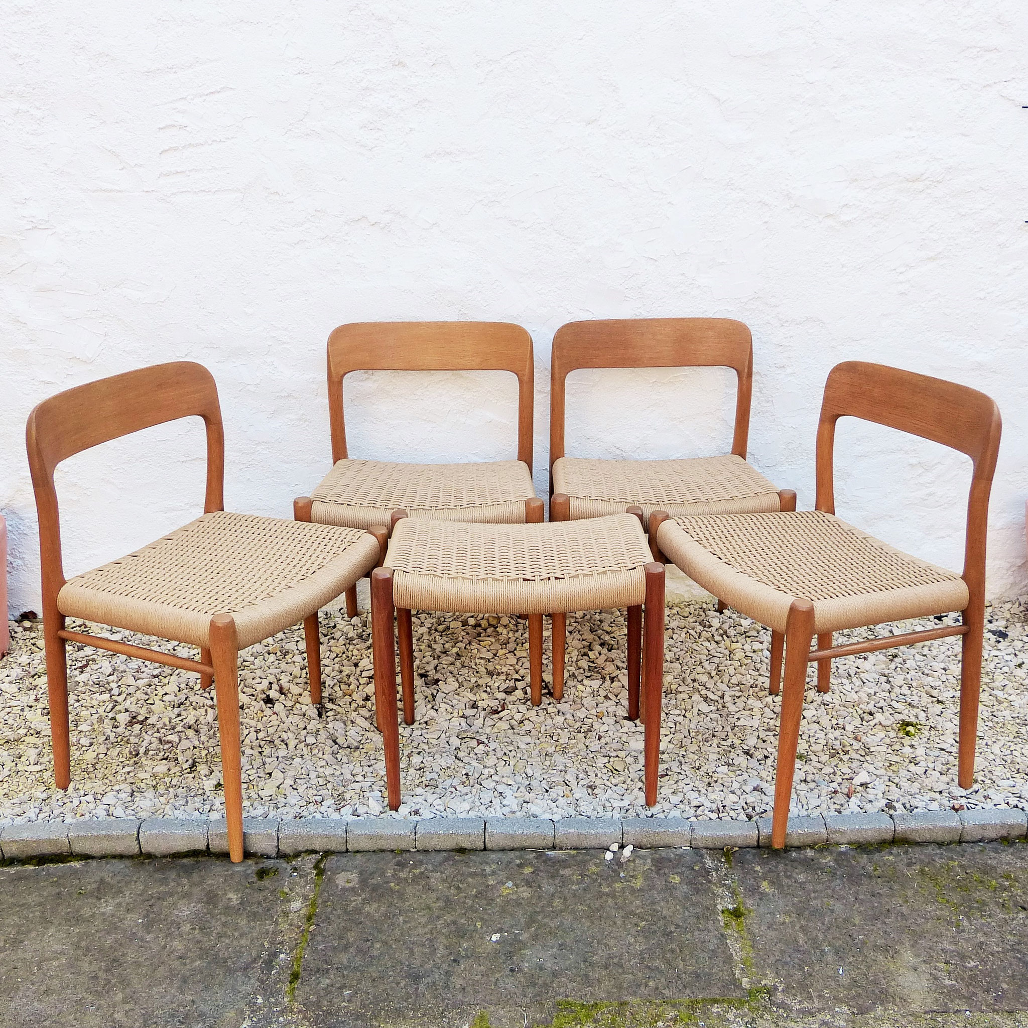CHAISES N.O.MØLLER modèle no.75 de 1954 (corde danoise)