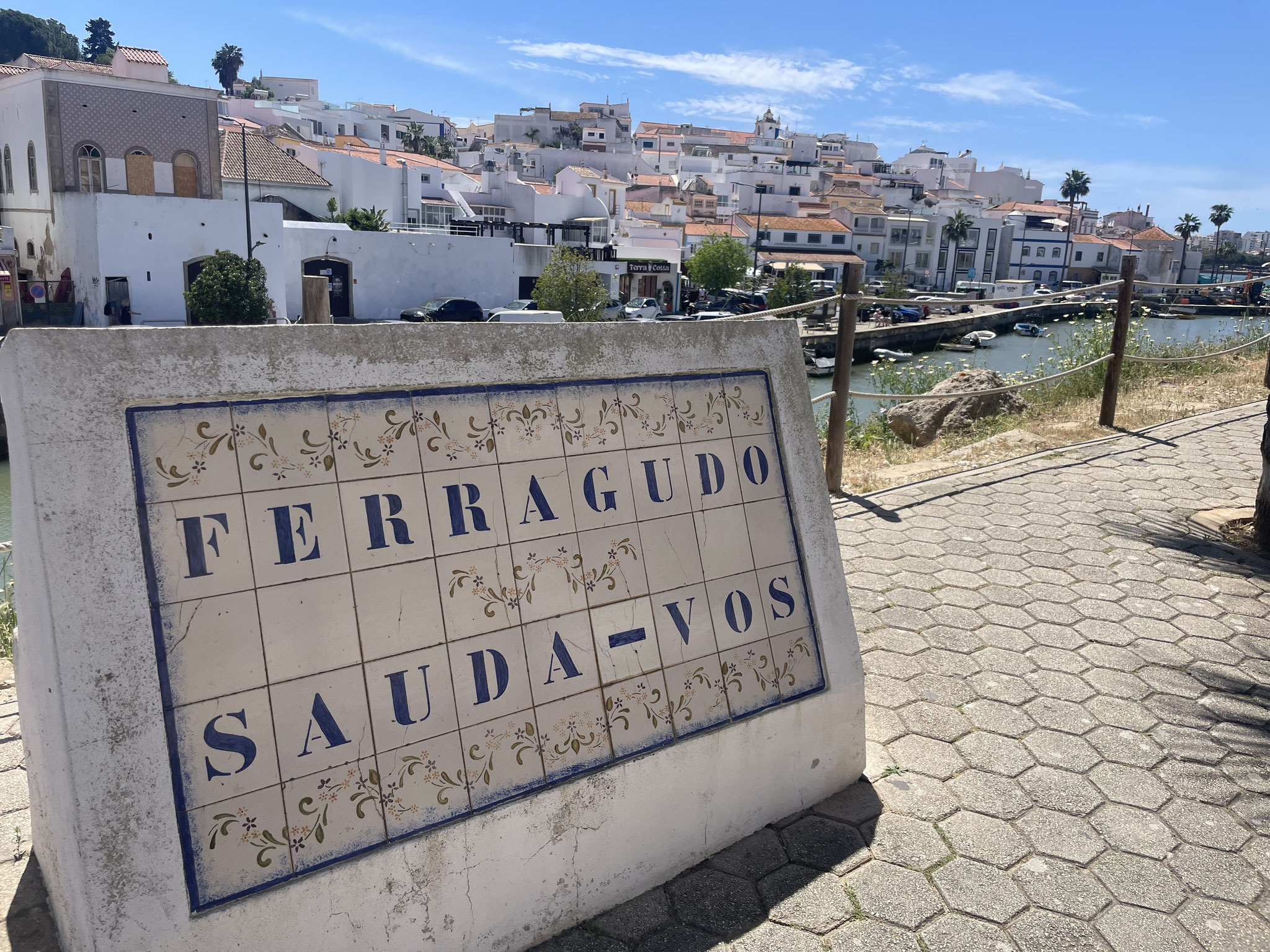 auf dem Spaziergang nach Ferragudo...