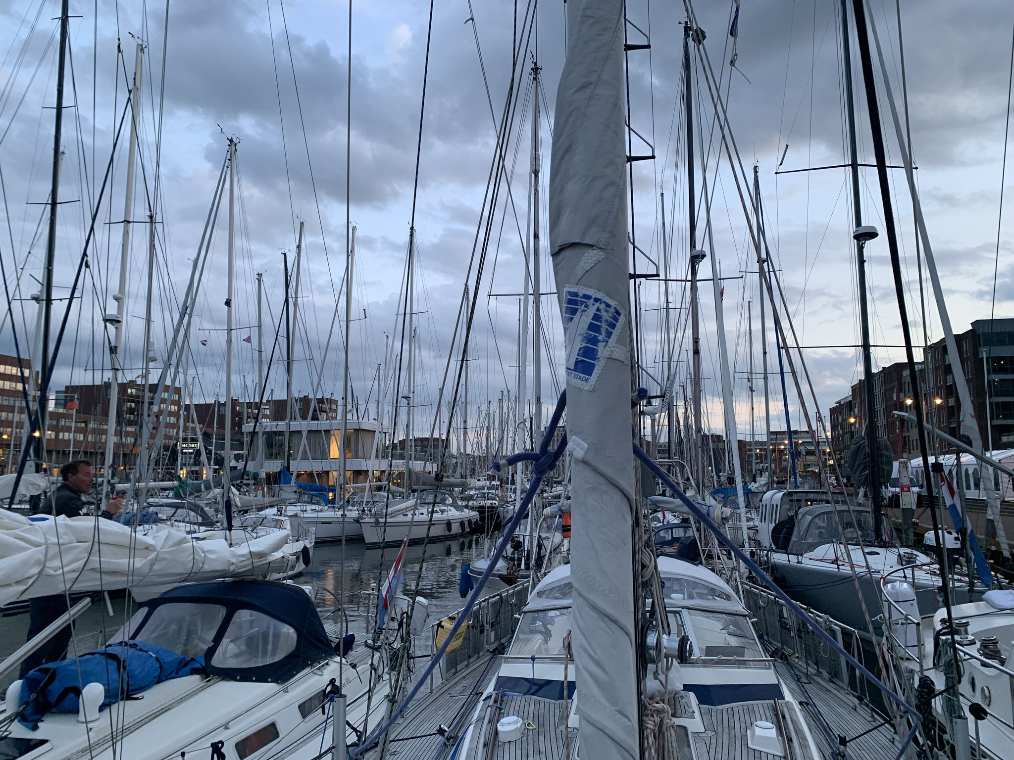 Hafen Scheveningen...Boote wo das Auge nur hinguckt