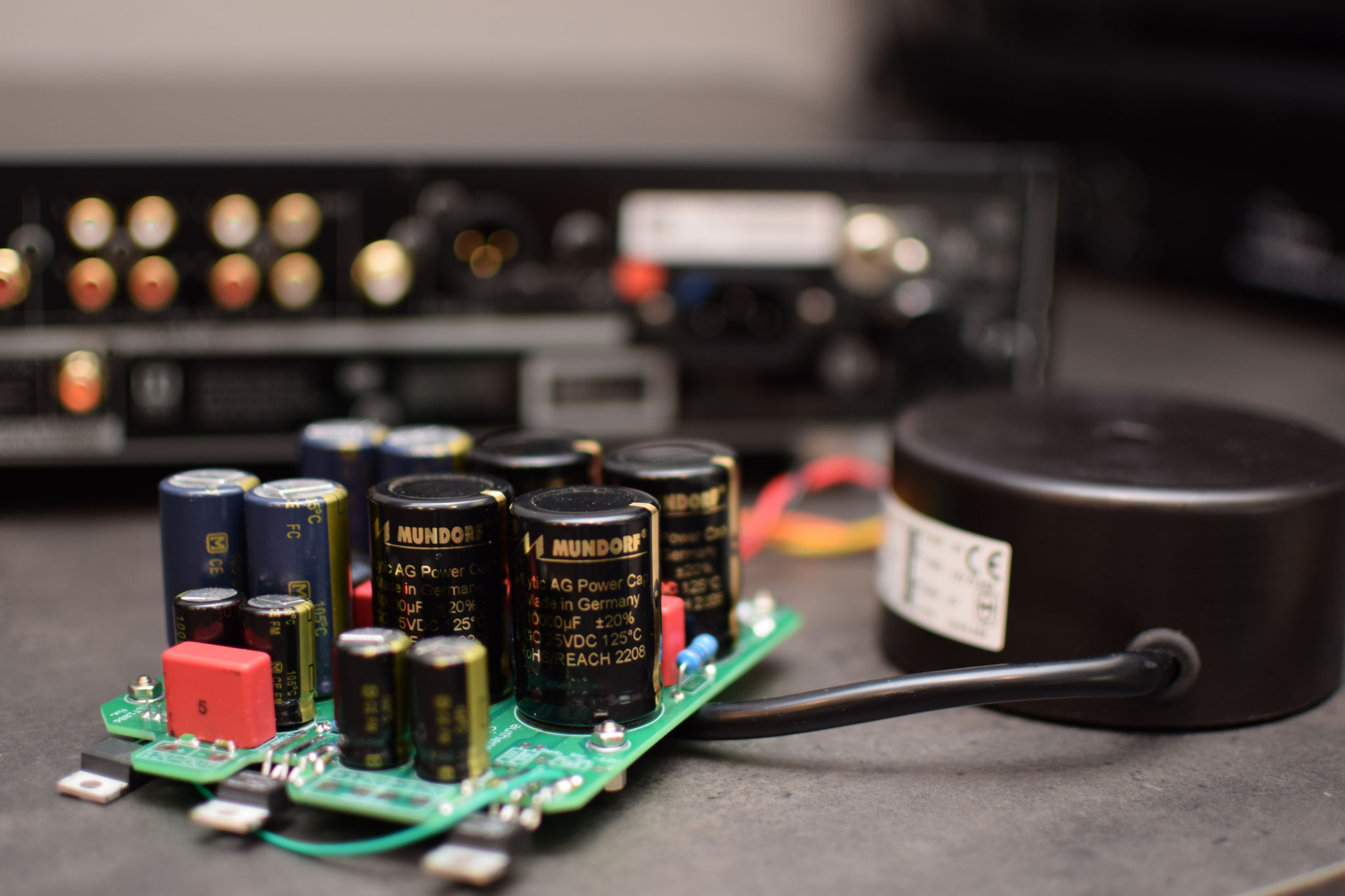 Panasonic DP-UB9000 9004 linear power supply