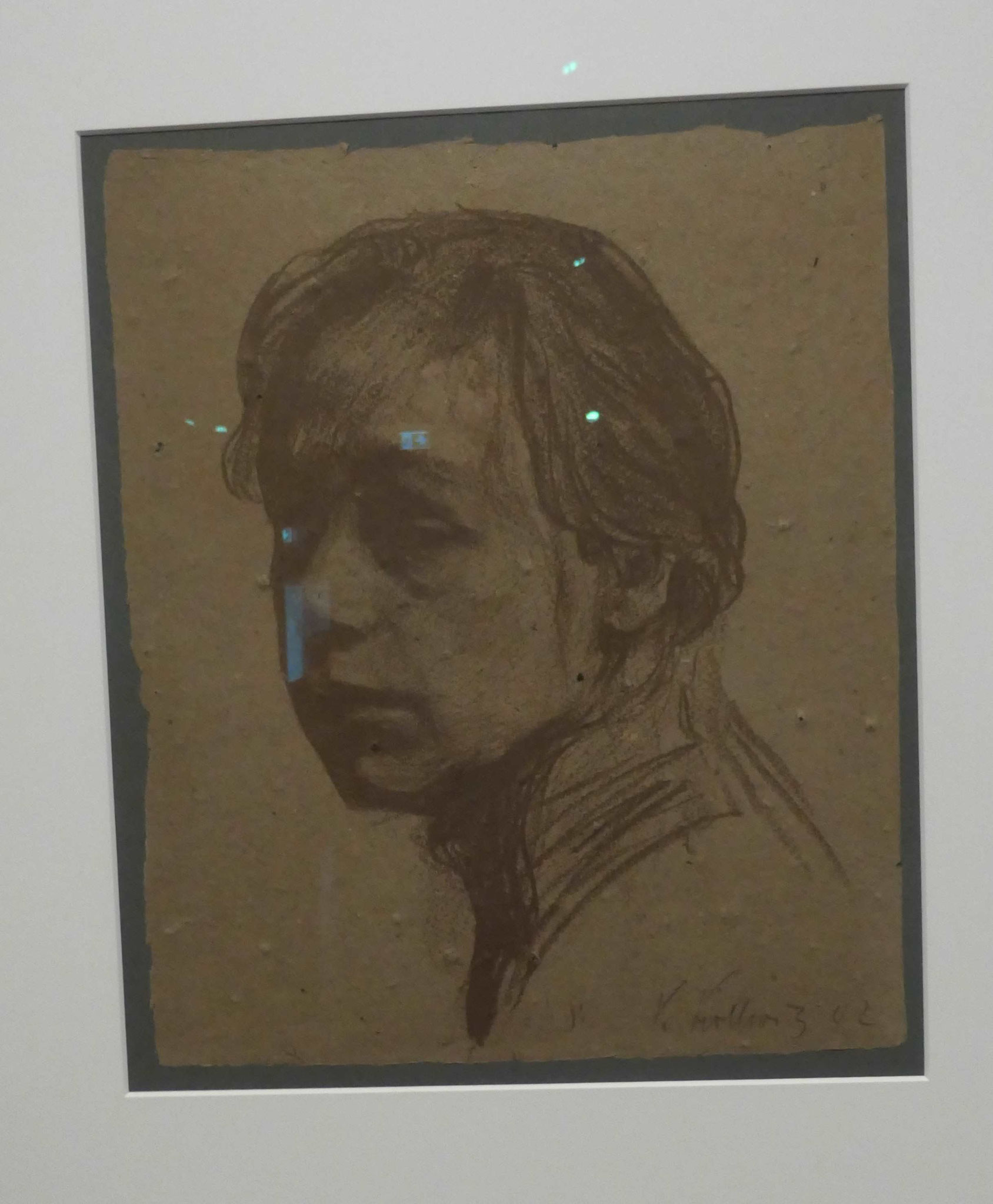 Käthe Kollwitz,  Selbstbildnis nach links mit Halsansatz, Kreidelithografie, 1902, Käthe-Kollwitz-Museum, Berlin