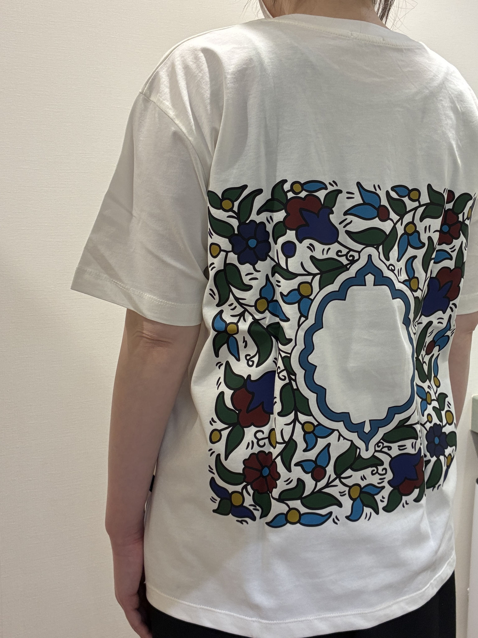 Tシャツ「ヘブロン・セラミック」背面