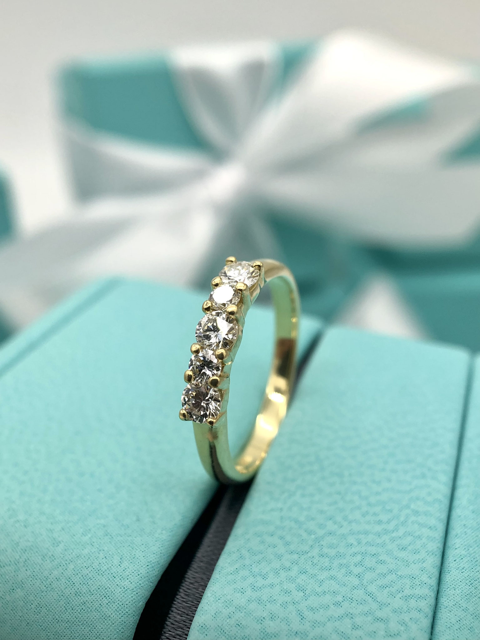 Tiffany&Co. Vintage Ring mit 5 Diamanten / Jubel Ring