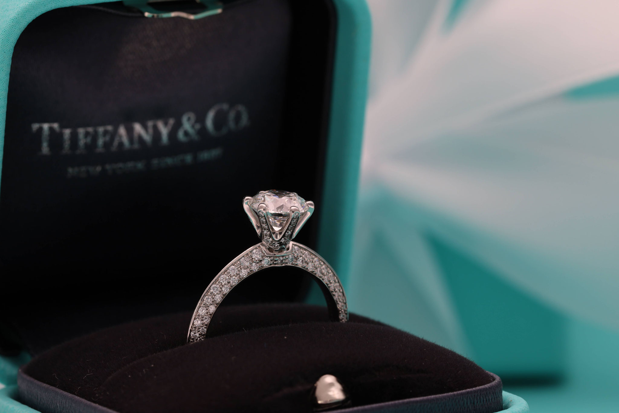 Tiffany&Co. Setting Pavé / Jubel Ring