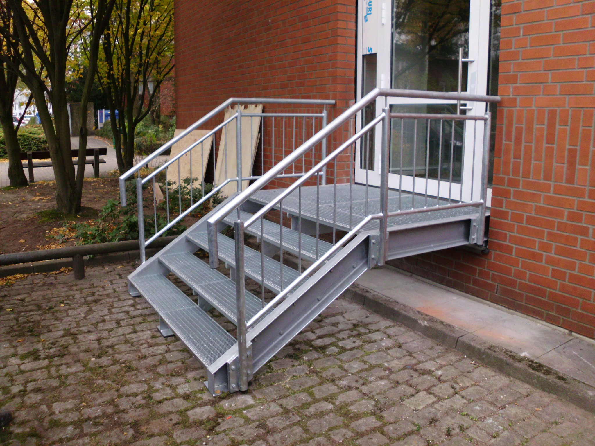 Treppen Aus Metall Fur Pinneberg Und Elmshorn Pieper Metallbau