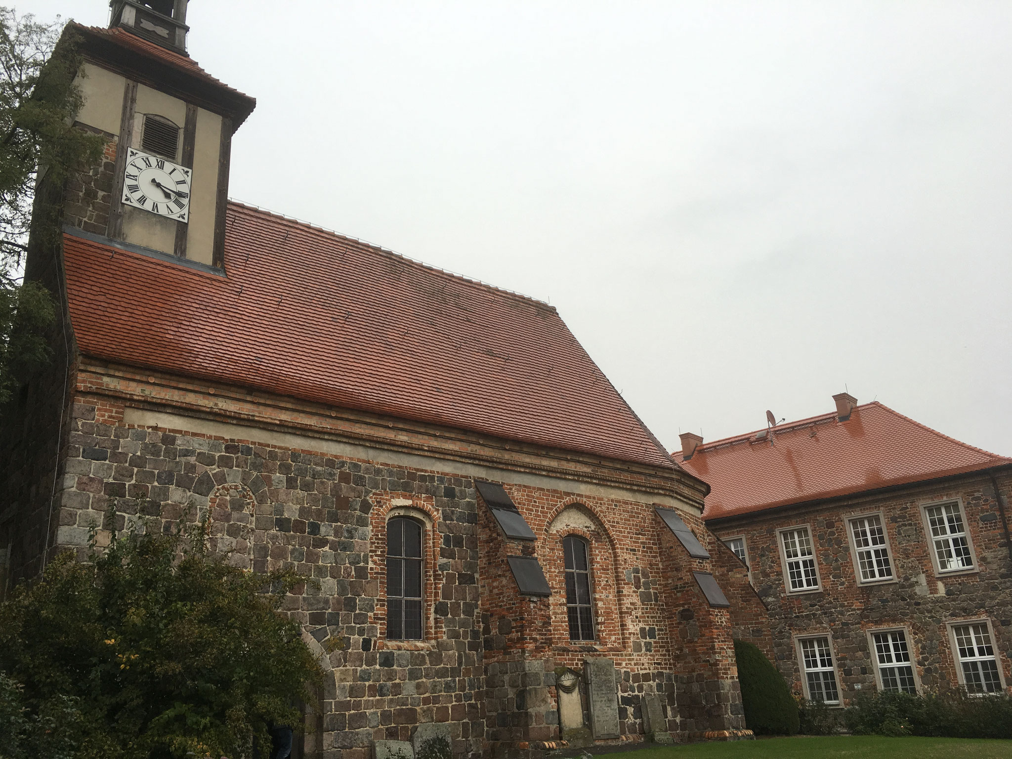Kirche und Herrenhaus