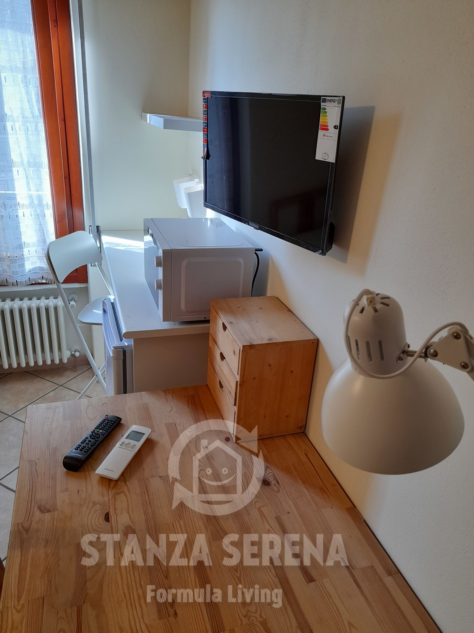 Stanza Magnolia Campari 1 - Smart Tv 24''