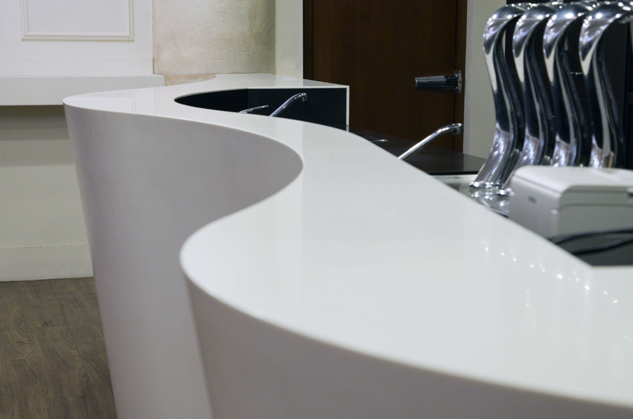 Grande Loge Paris. Architecte : Francis Parent. Hi-macs Crystal beige.