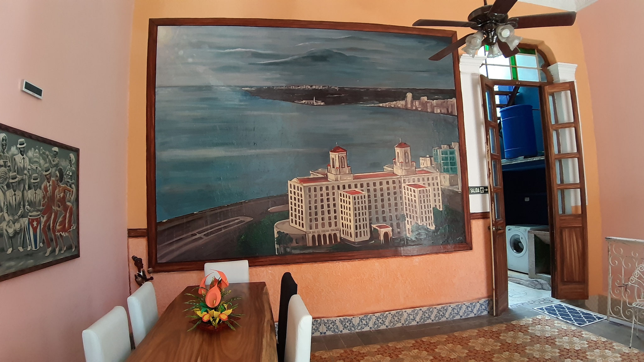 Living room of Casa Soly y Salsa and dance room of dance school Salsa con Clase