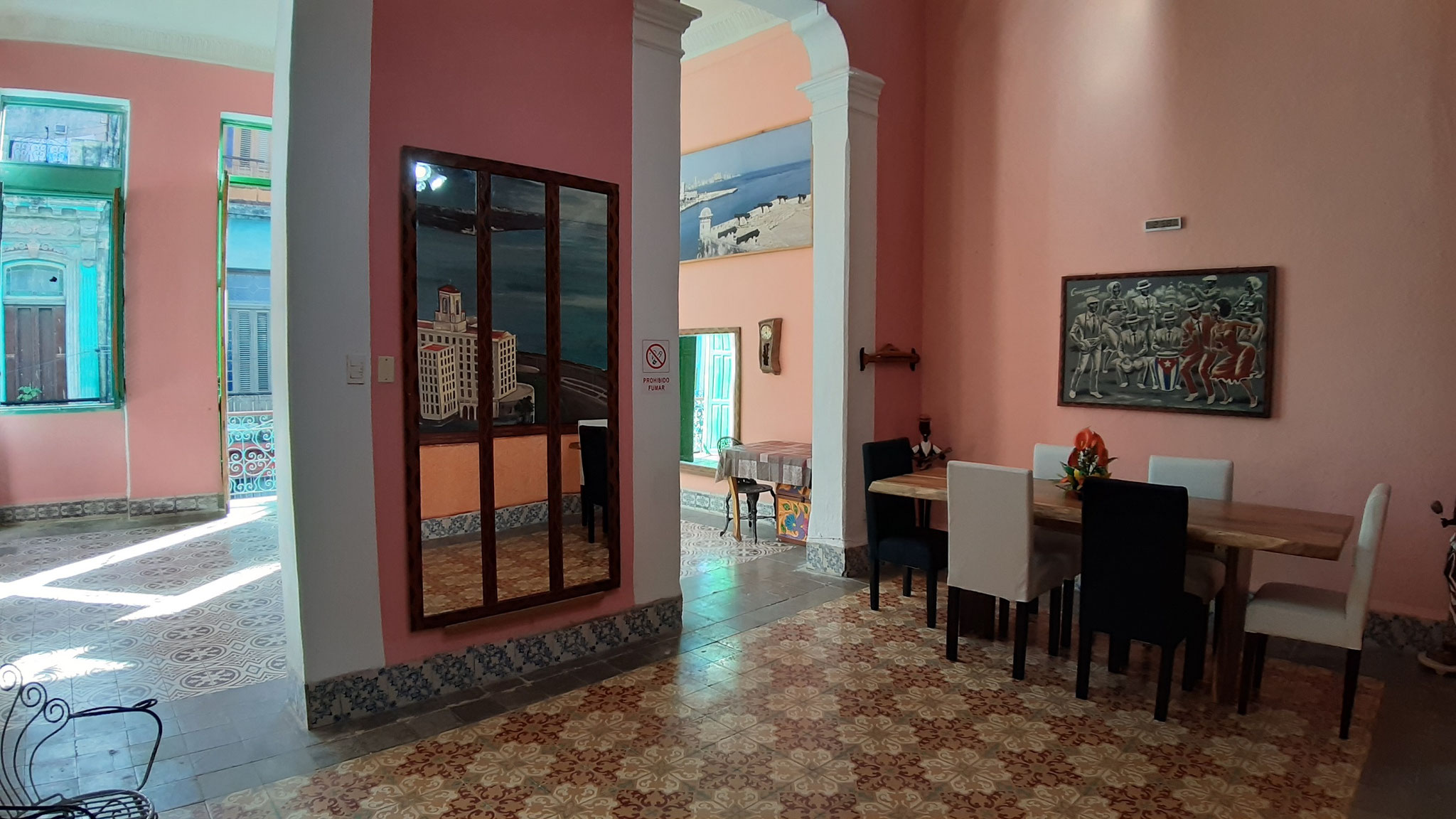 Living room of Casa Soly y Salsa and dance room of dance school Salsa con Clase