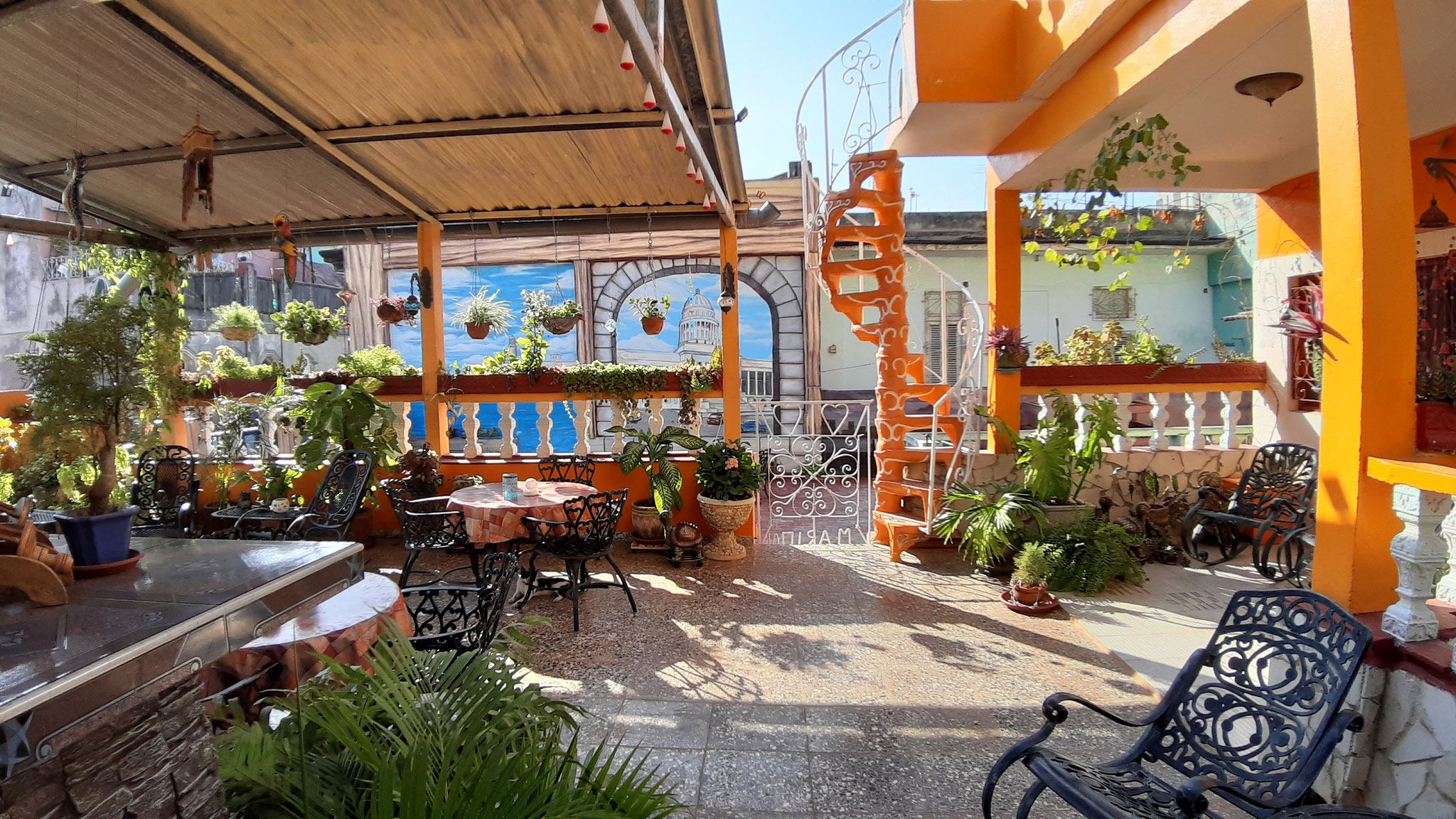 Terrace of Casa Sol y Salsa with view to terrace of Casa Sol y Sombra