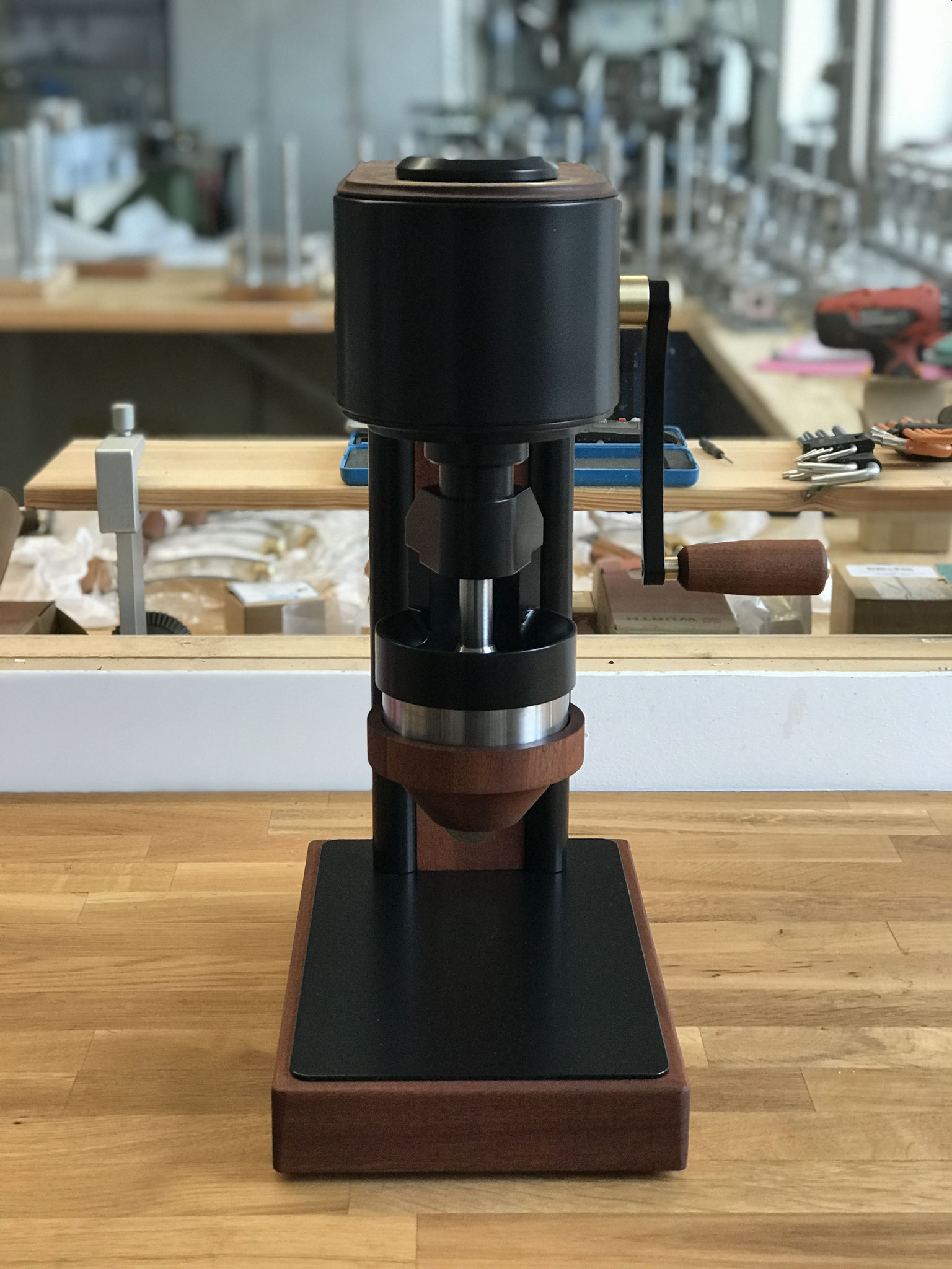 Livi The Manual Coffee Grinder Malwani Espressozubehor Fur