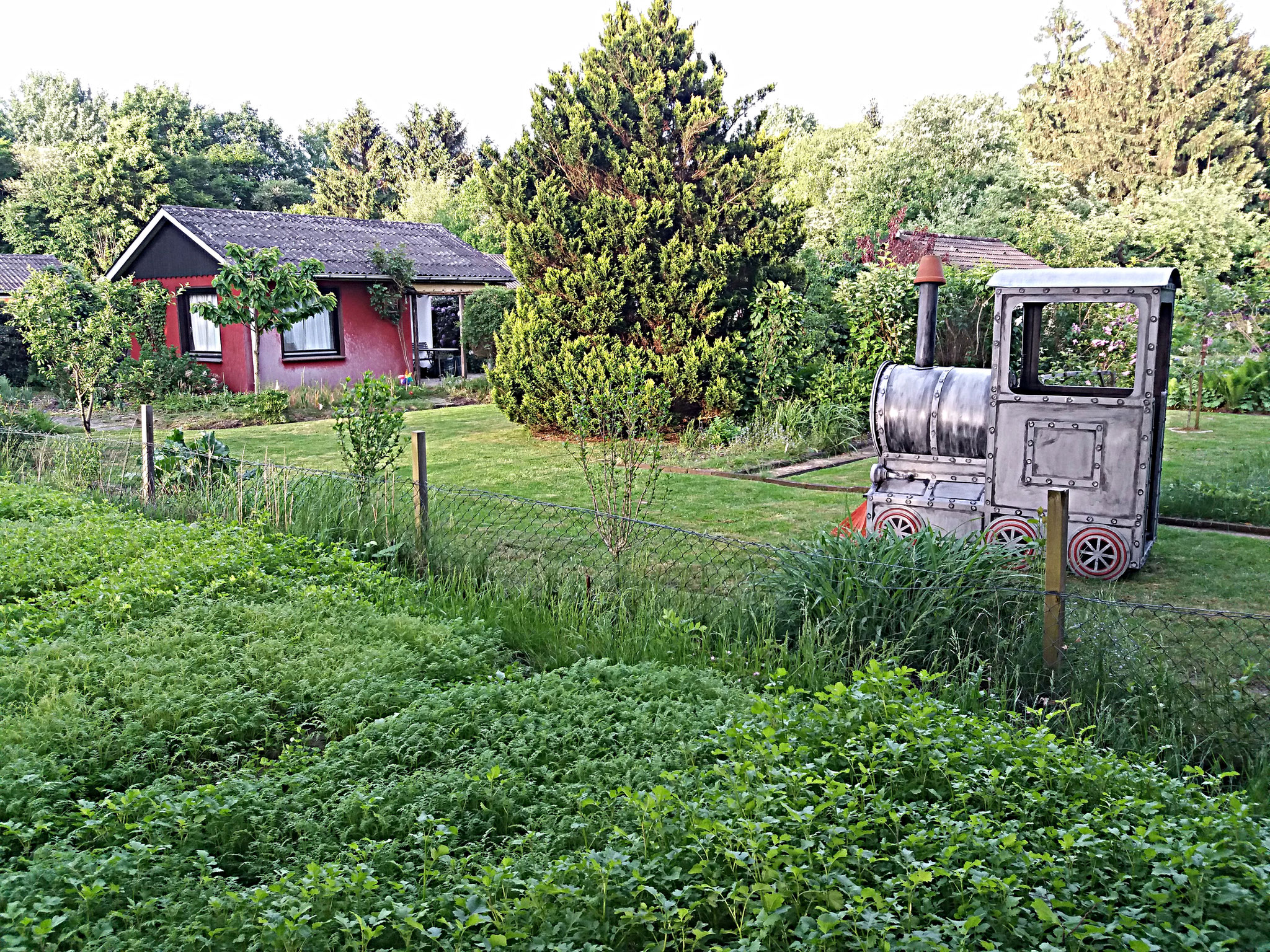 "Jim Knopf und die Lokomotive Emma" mit dem "Lummerlandlied" in der Neuanlage am Feuerdornweg Mai 2018 (Zum Hören bitte anklicken)