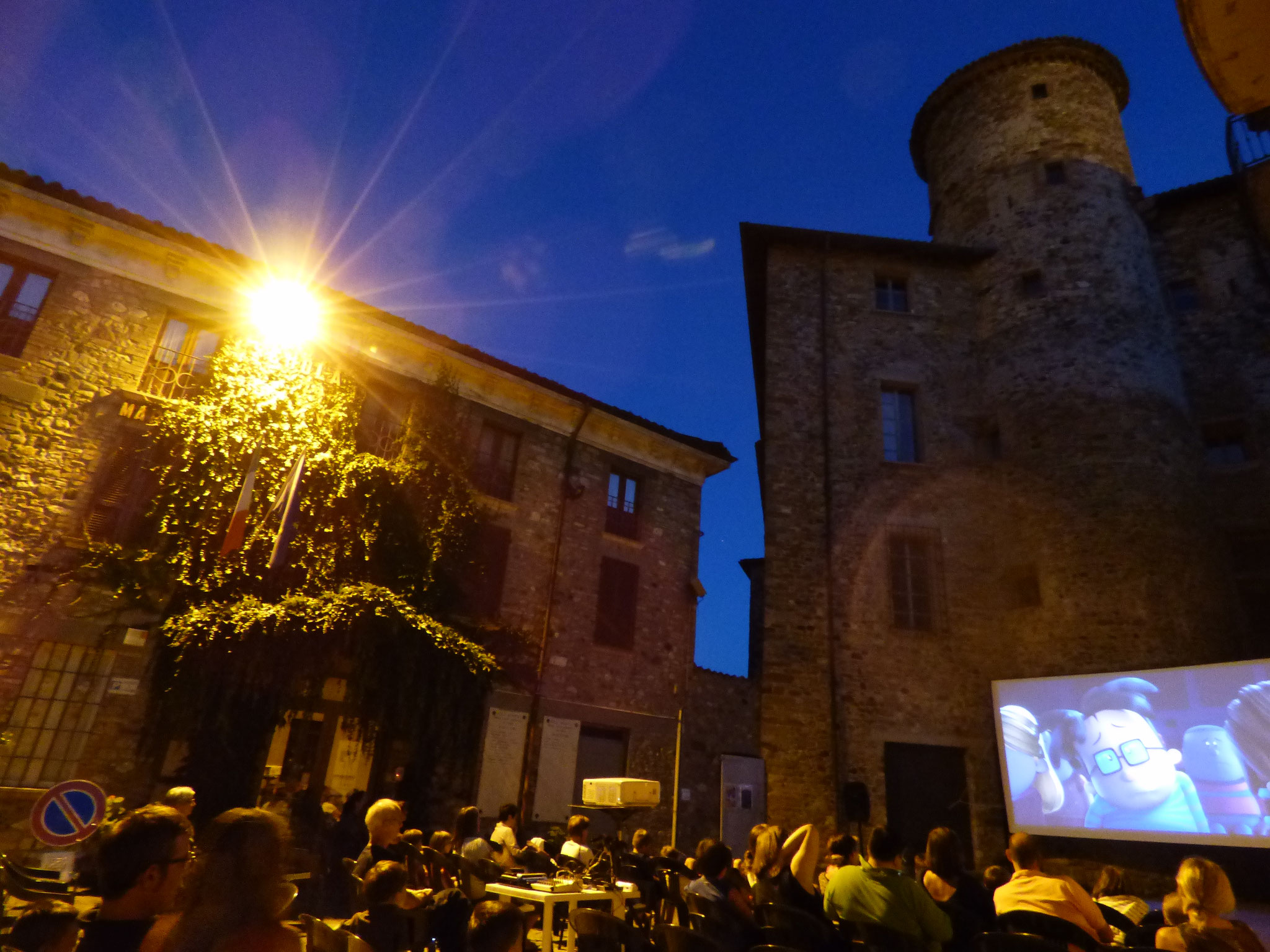 Travo: Piazzetta borgo antico 24 luglio Capitan Mutanda