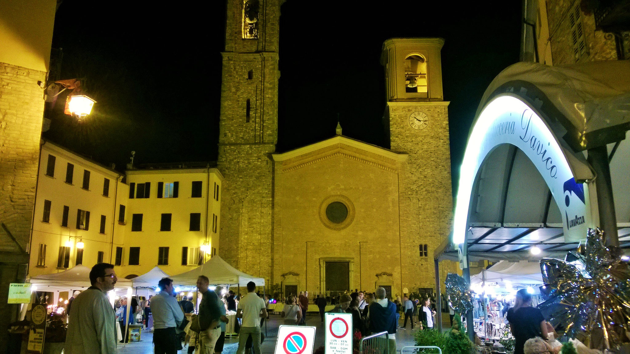 Bobbio 16 agosto  ArTre in piazza con Laboratori creativi  e mercatino artigianale