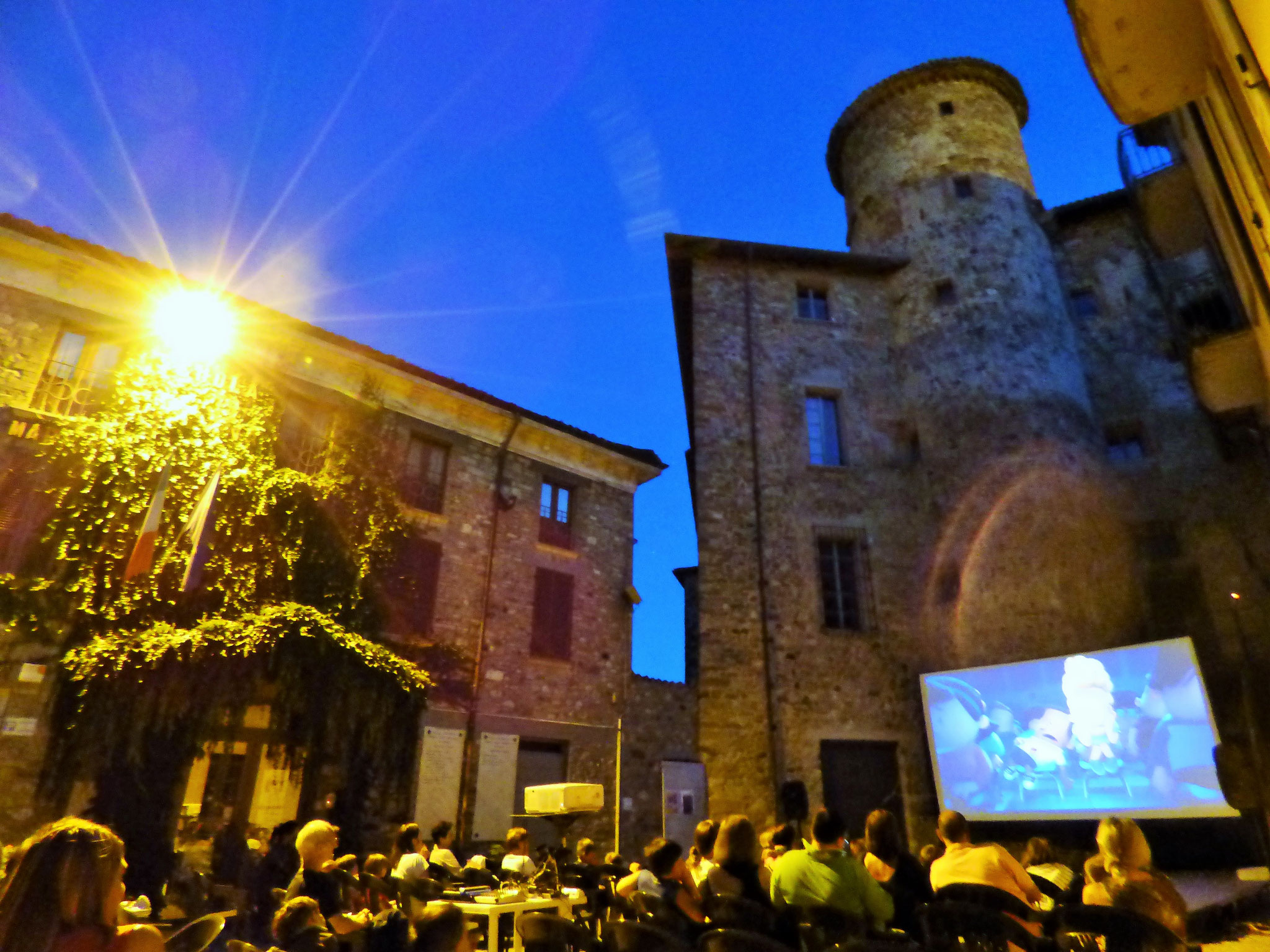 Travo: Piazzetta borgo antico 24 luglio Capitan Mutanda