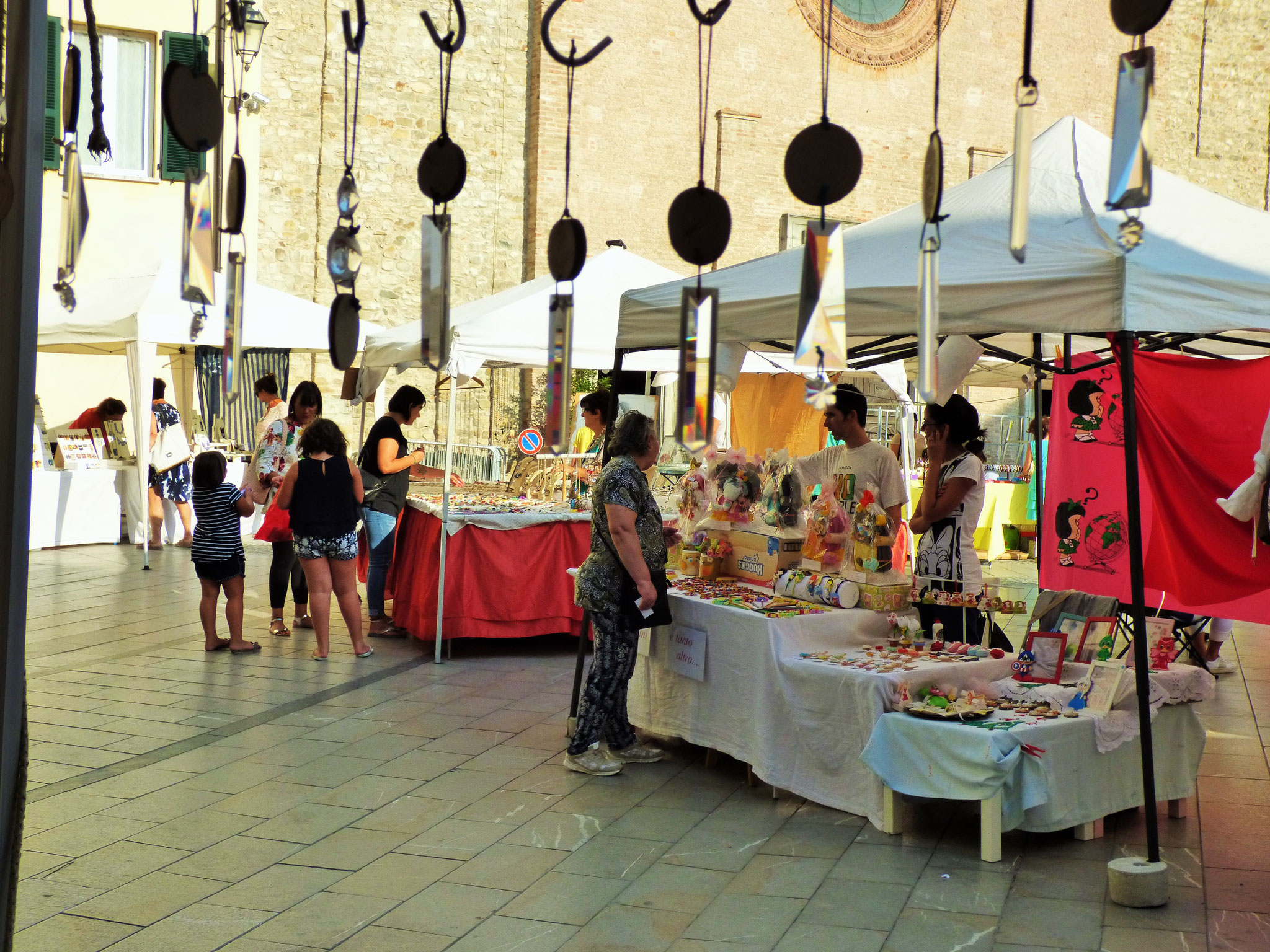 Bobbio 16 agosto  ArTre in piazza con Laboratori creativi  e mercatino artigianale