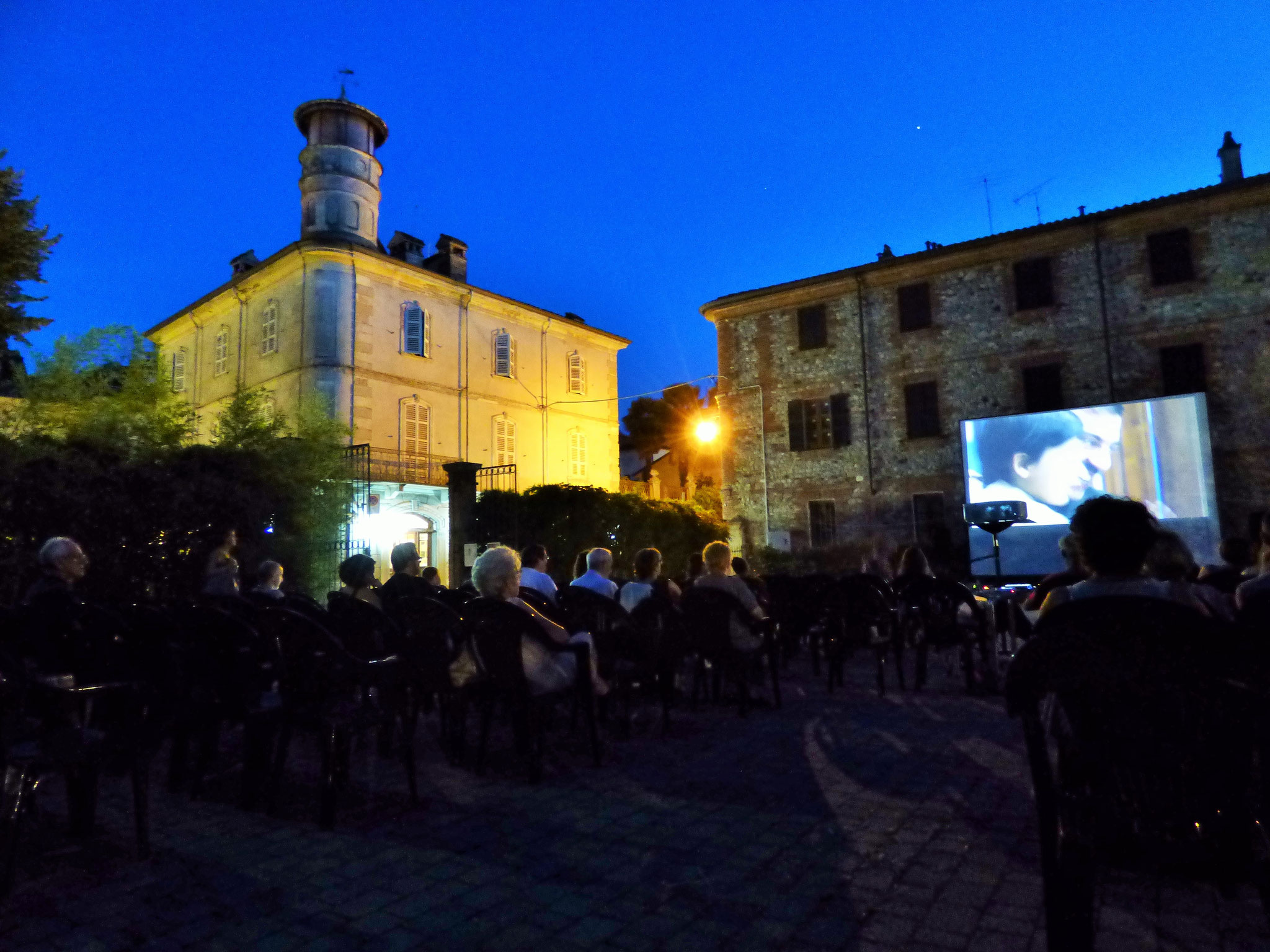 LA MAFIA UCCIDE SOLO D'ESTATE 6 luglio ore 21,30 (circa) ENTRATA GRATUITA giardino di via don Veneziani (dirimpetto Casa del Popolo)