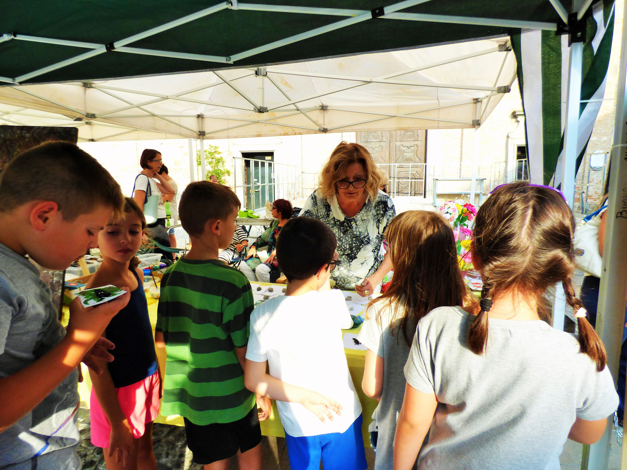 Bobbio 16 agosto  ArTre in piazza con Laboratori creativi  e mercatino artigianale