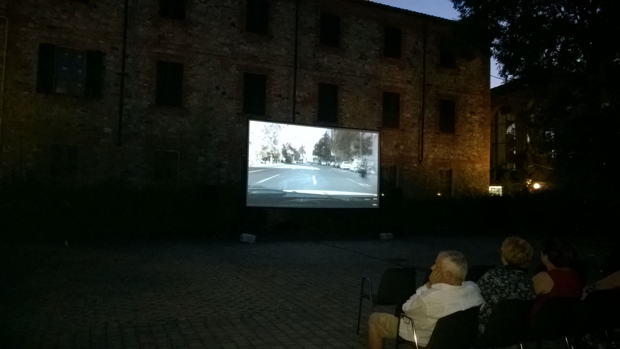 Rivergaro: Cinema Sotto Le Stelle 2019     Luglio, giovedì 4 : TAXI TEHERAN dalle ore 21:30  giardino di Via Don Veneziani, 64 - Rivergaro (PC) di fronte alla Casa del Popolo