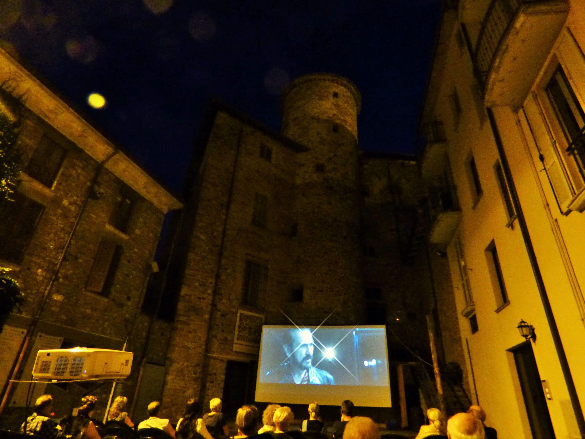 Travo: Cinema Sotto Le Stelle 2019     Agosto, 5 e 6  Piazzetta Borgo Antico   dalle ore 21:30