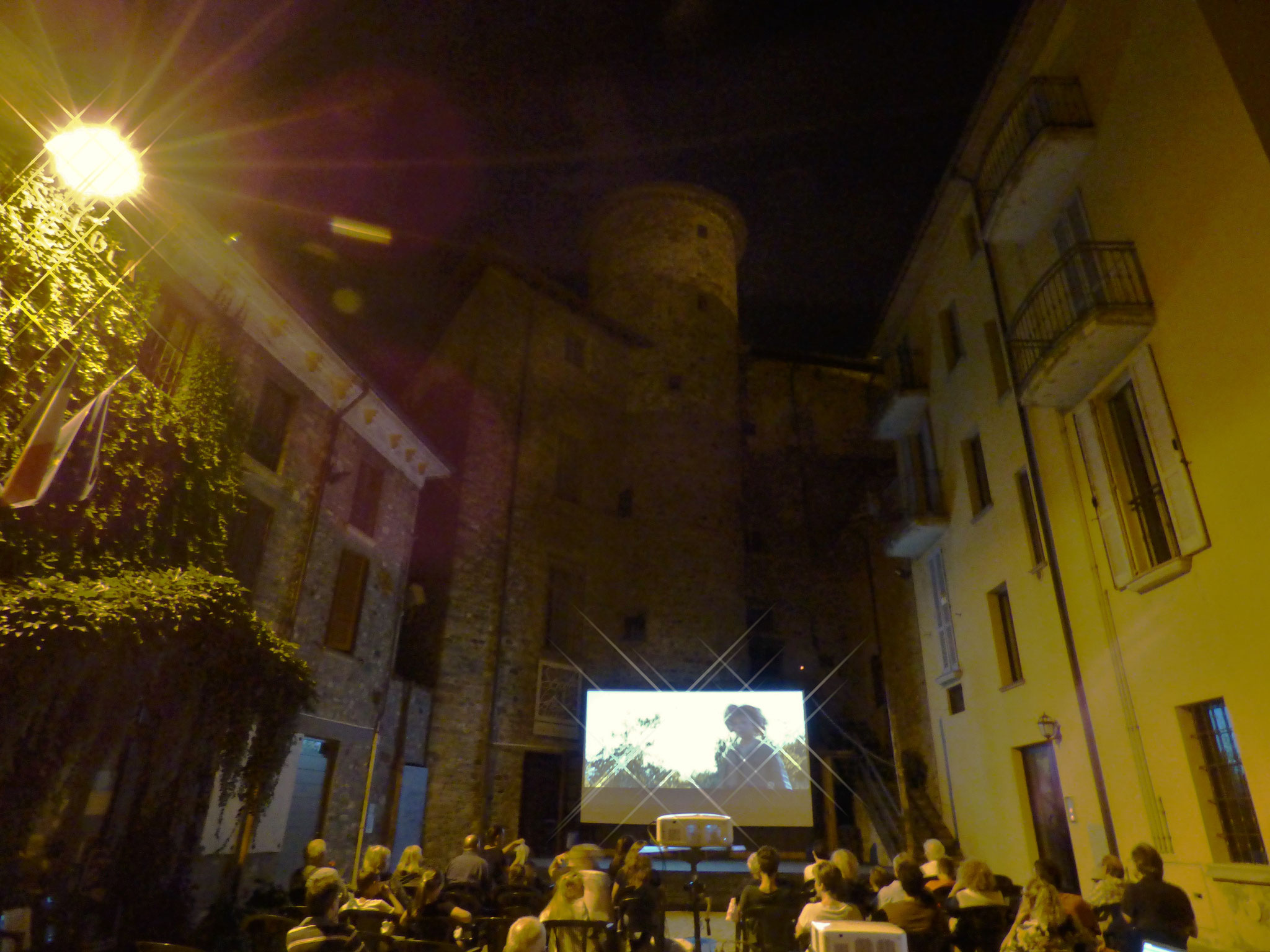 Travo: Cinema Sotto Le Stelle 2019     Agosto, 5 e 6  Piazzetta Borgo Antico   dalle ore 21:30