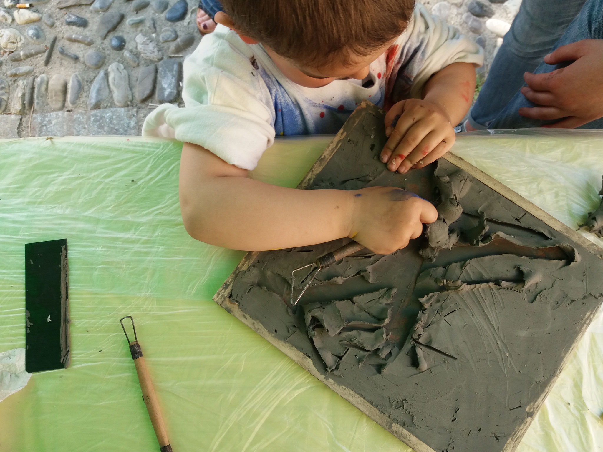 Sabato 27 MAGGIO 2017 alle ore 16,00 in Piazza Trento Comune di Travo AR...TRE PASSI NELL'ARTE giornata conclusiva del progetto 0/6 anni dell'Istituto Comprensivo di Bobbio delle scuole d'Infanzia di OTTONE MARSAGLIA BOBBIO PERINO e TRAVO ArTre Artigiani 