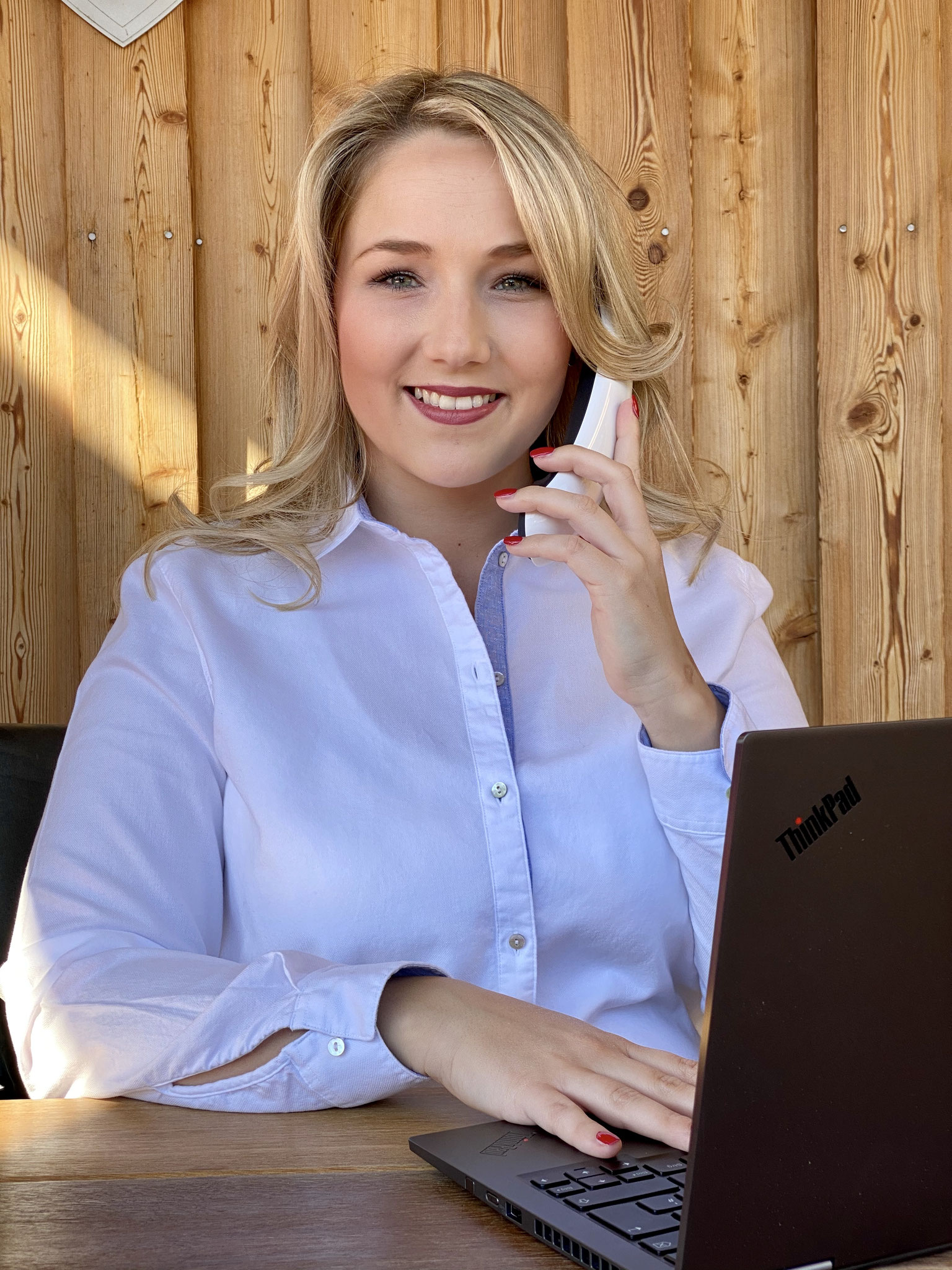 Carolin managt seit 2017 erfolgreich das Büro und kümmert sich um die Koordination der Baustellen