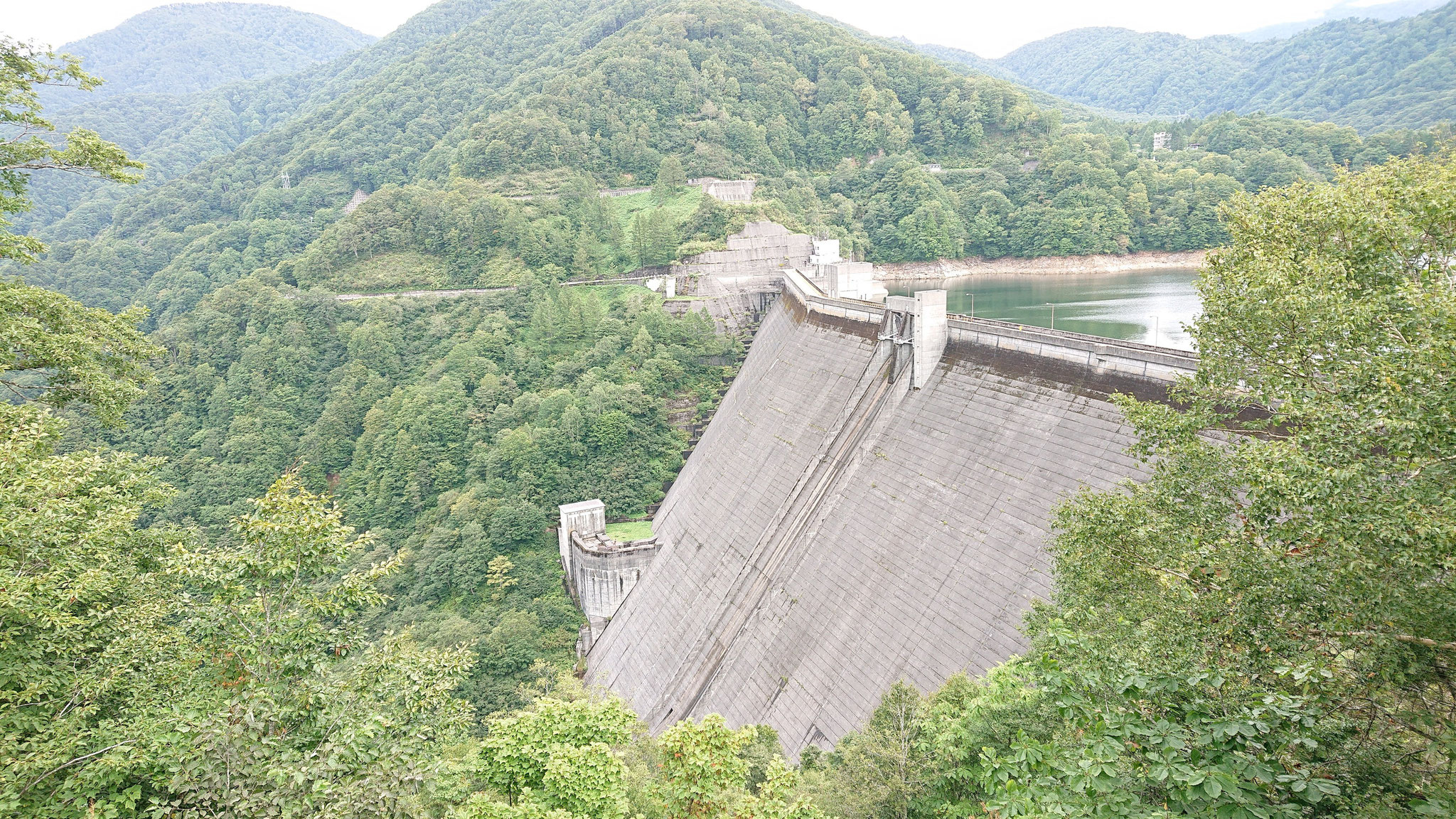 ■ 有峰林道。