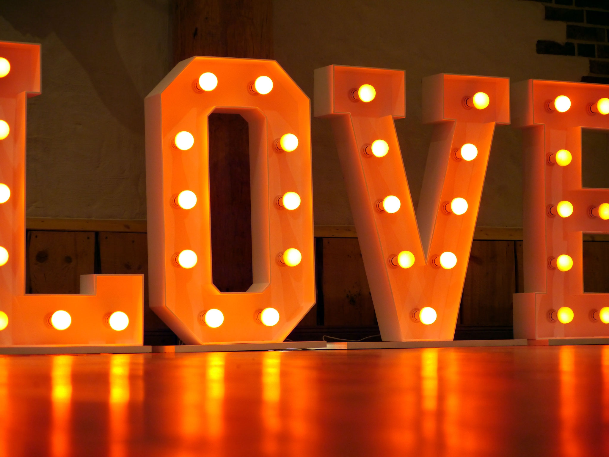Große LED Buchstaben mieten Hochzeit
