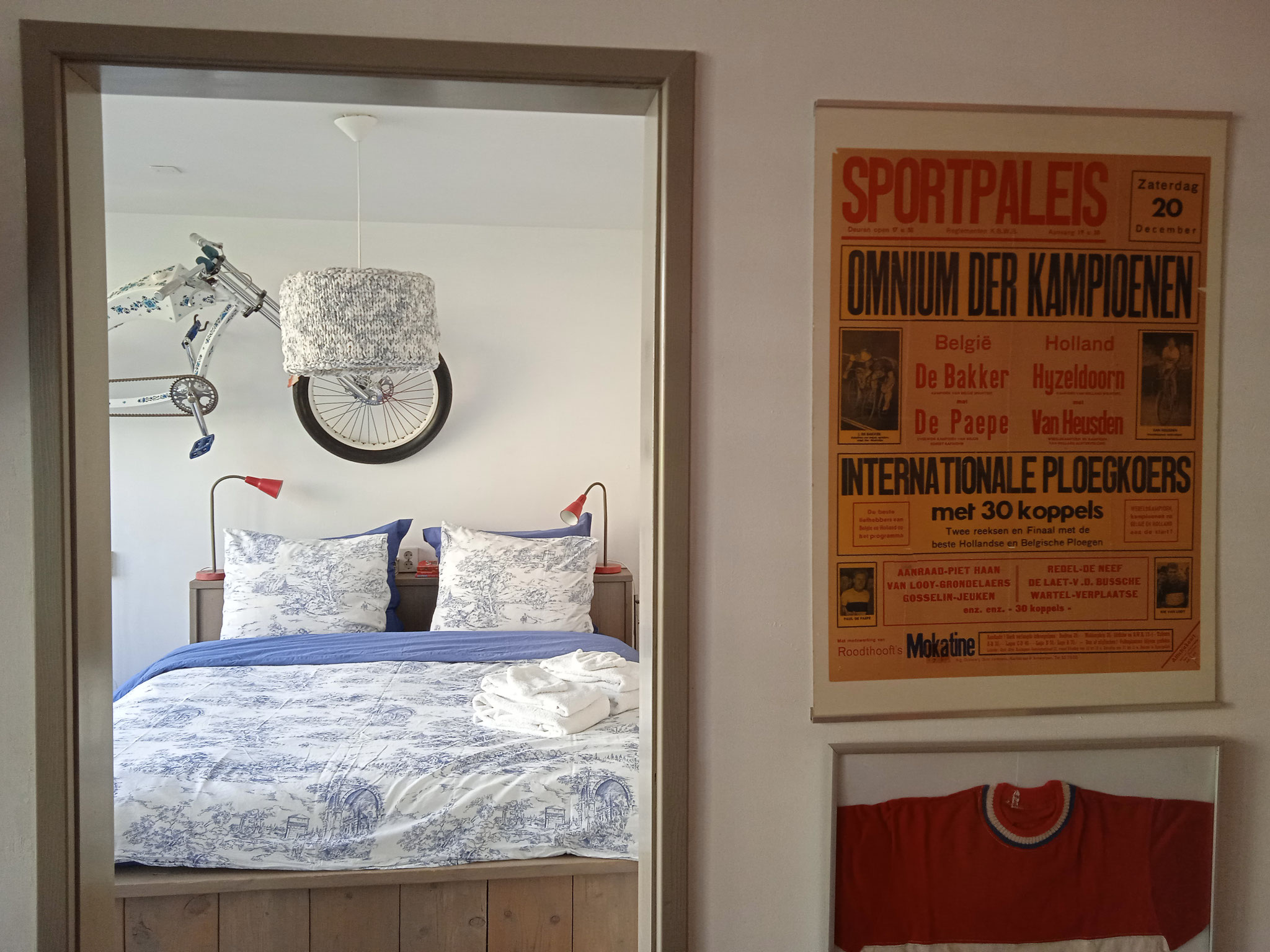 Dormitorio visto desde la sala de estar