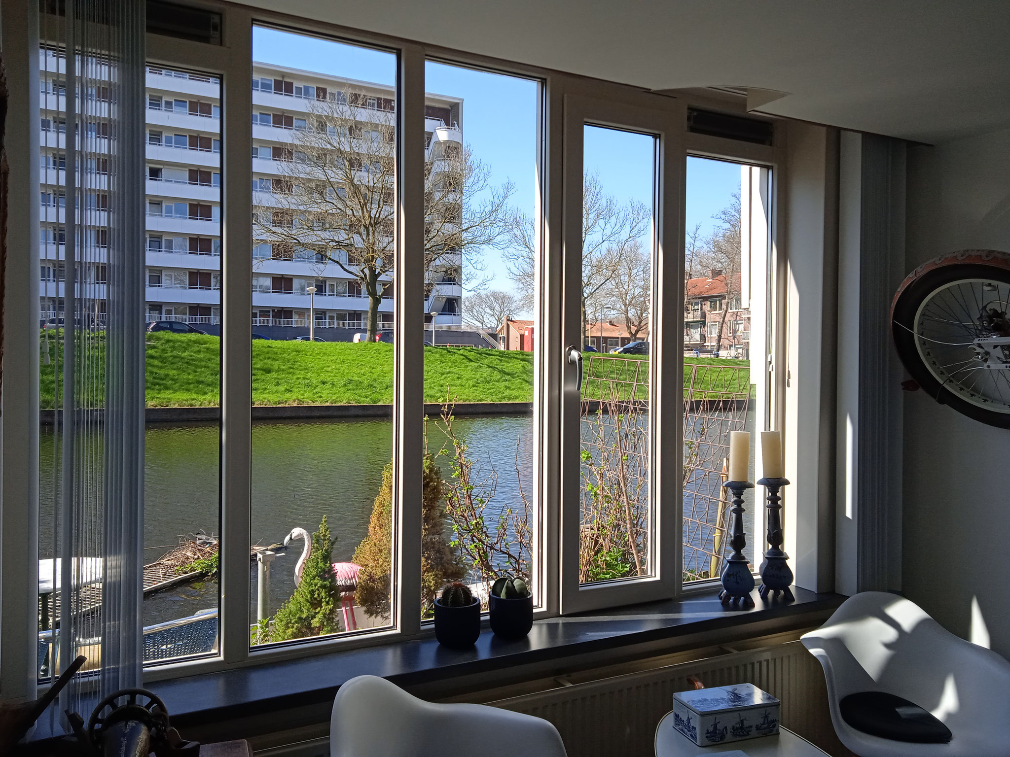 Uitzicht vanuit de slaapkamer