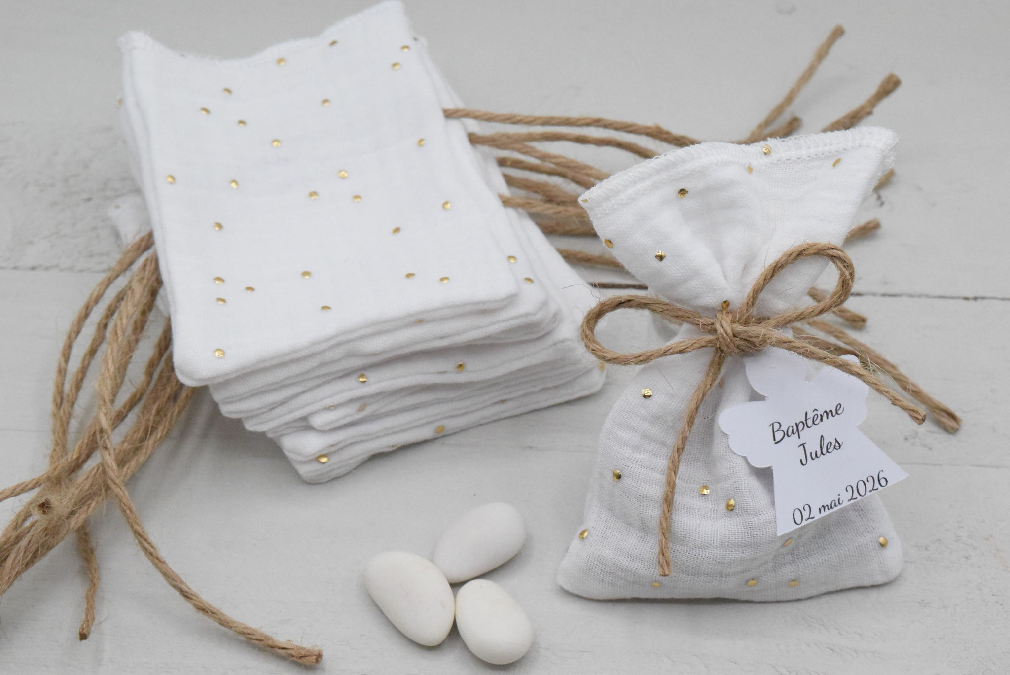 sachet dragées baptême communion double gaze blanc pois doré