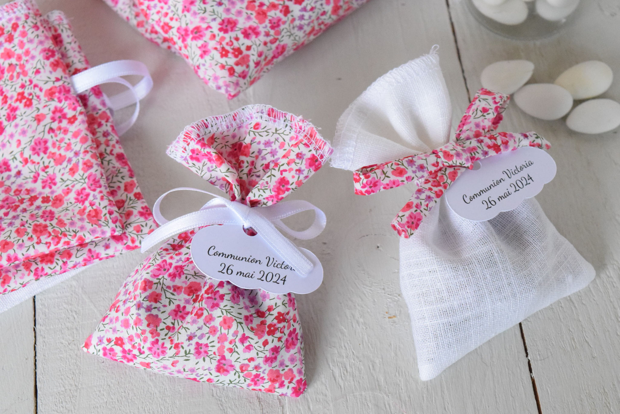 sachet dragées baptême bébé fille