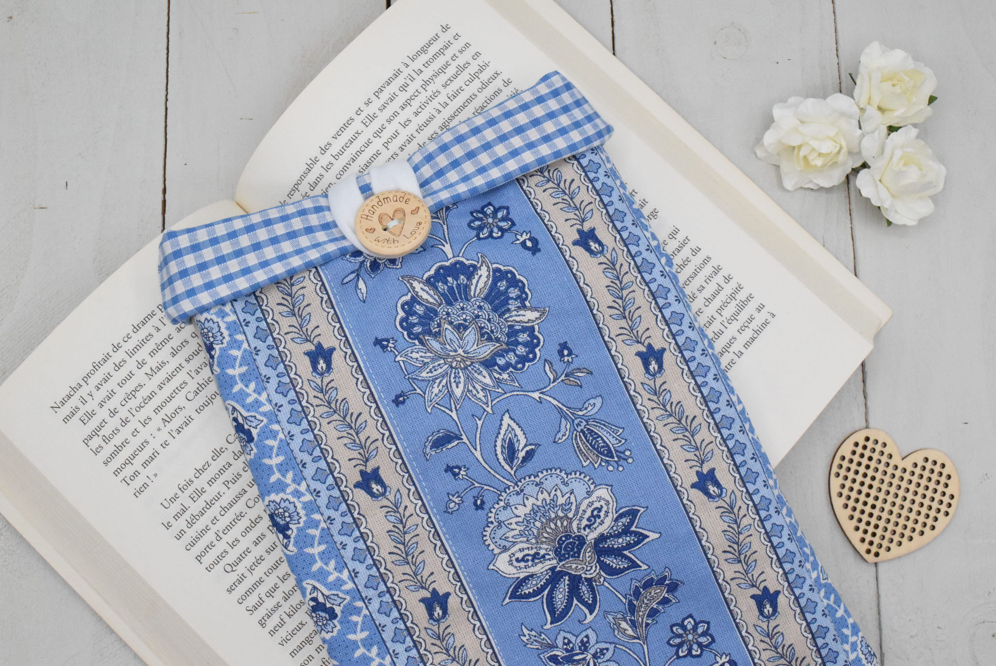 Housse livre de poche tissu provençal et vichy bleu