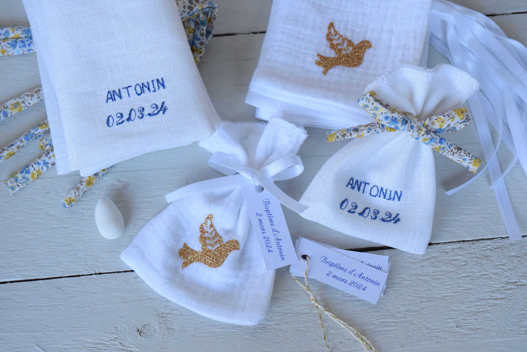 sachet dragées communion broderie