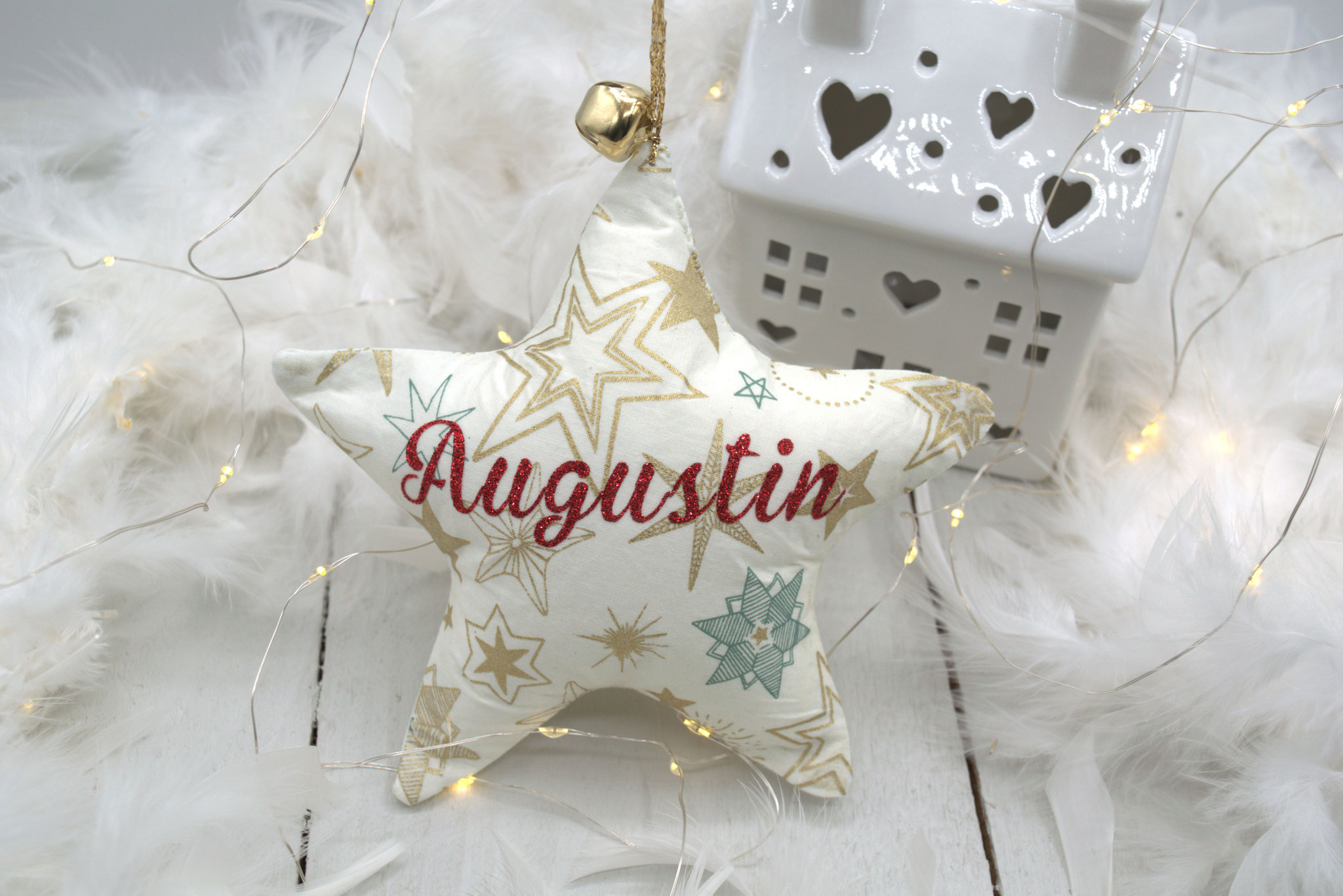 Etoile Noël prénom tissu blanc et étoile bleu & grelot