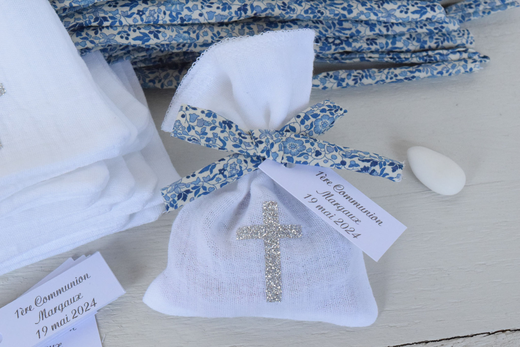 pochon dragées première communion avec croix 