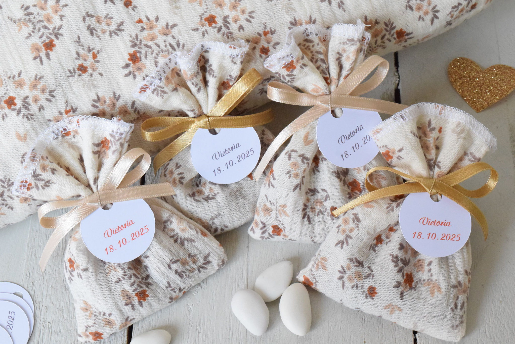 pochons dragées personnalisés broderie