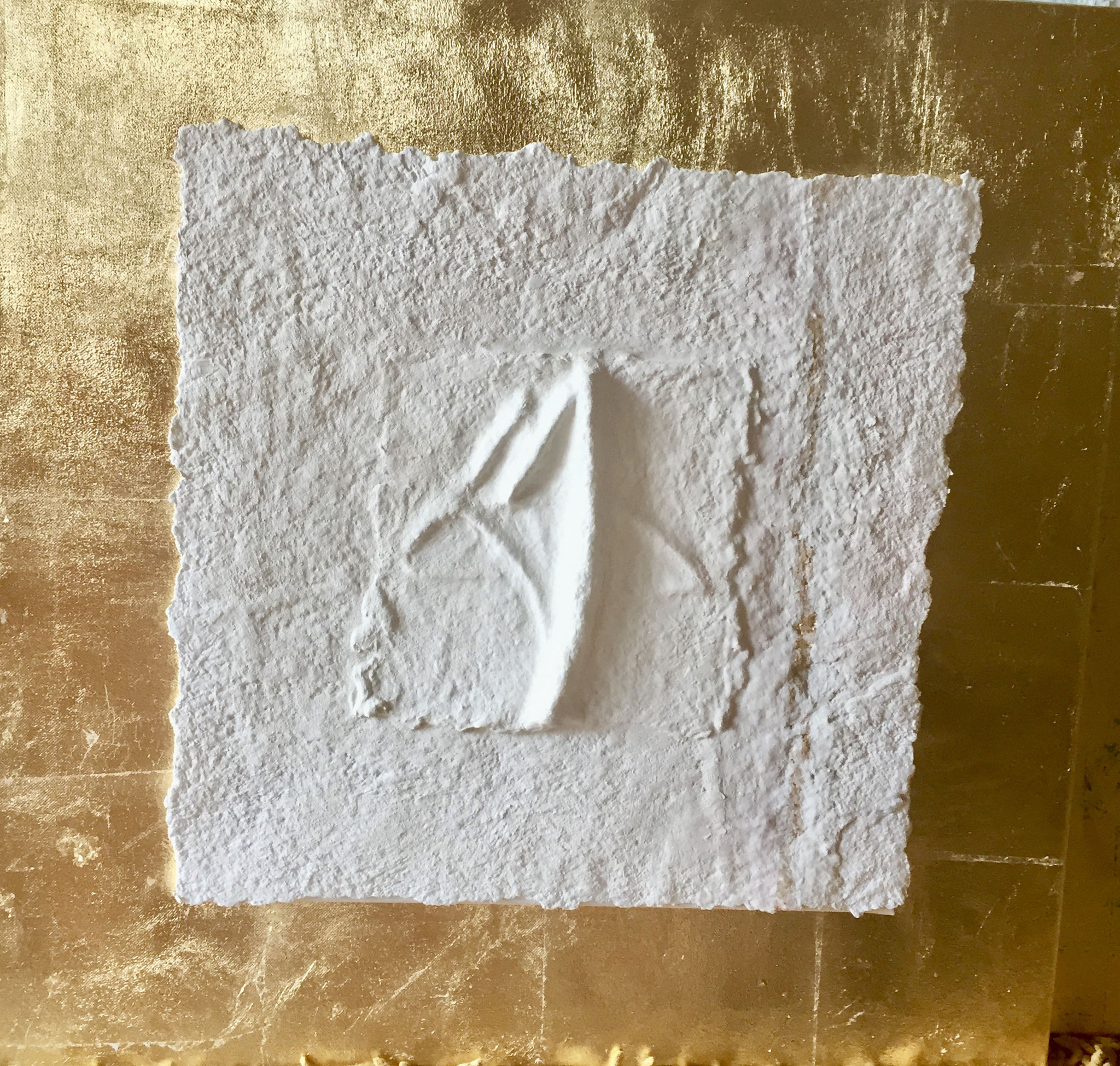 Sternzeichen Widder, handgeschöpftes, geprägtes Papier auf Blattmetall