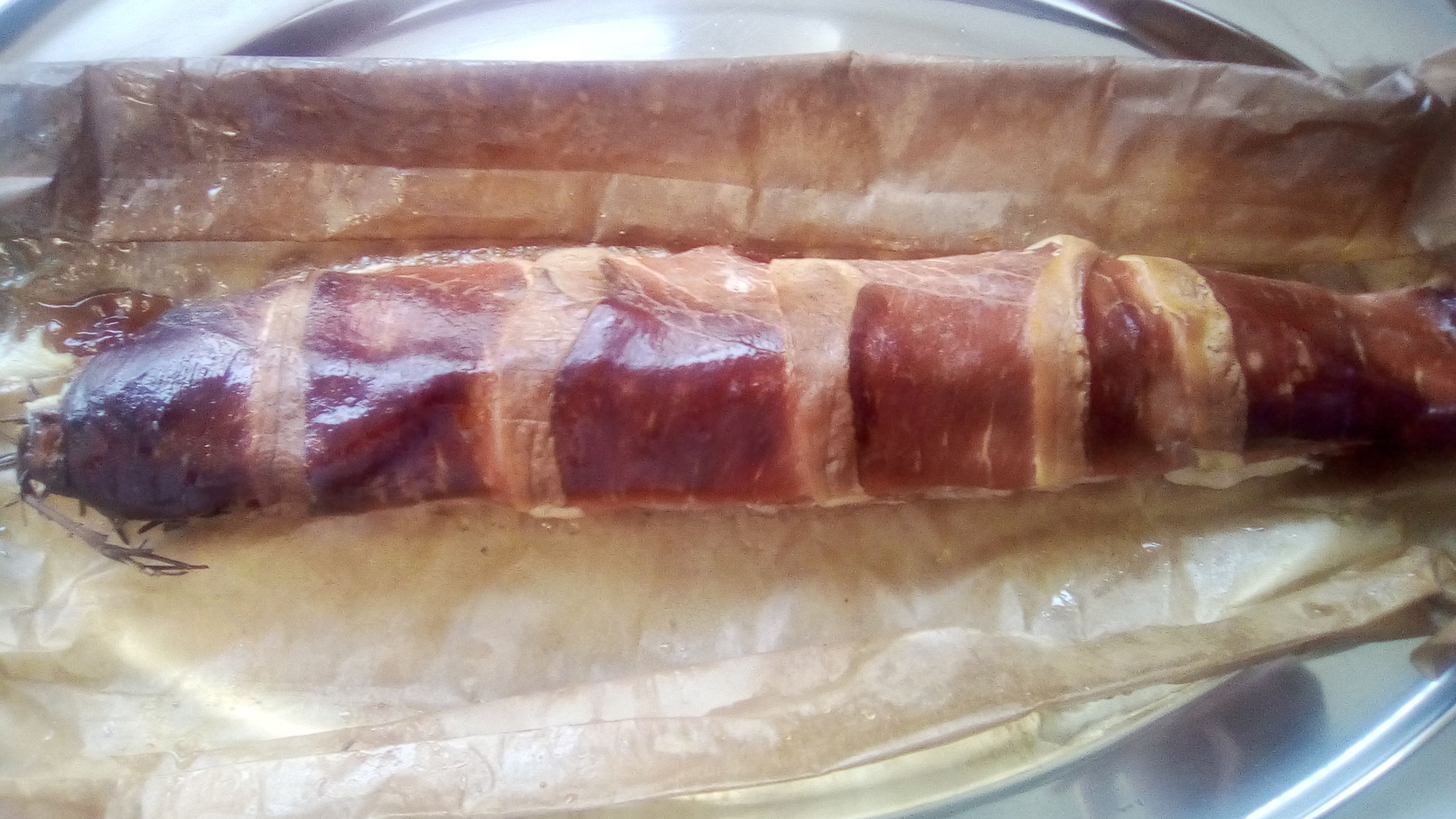 hausgeräuchertes Schweinefilet im Ganzen