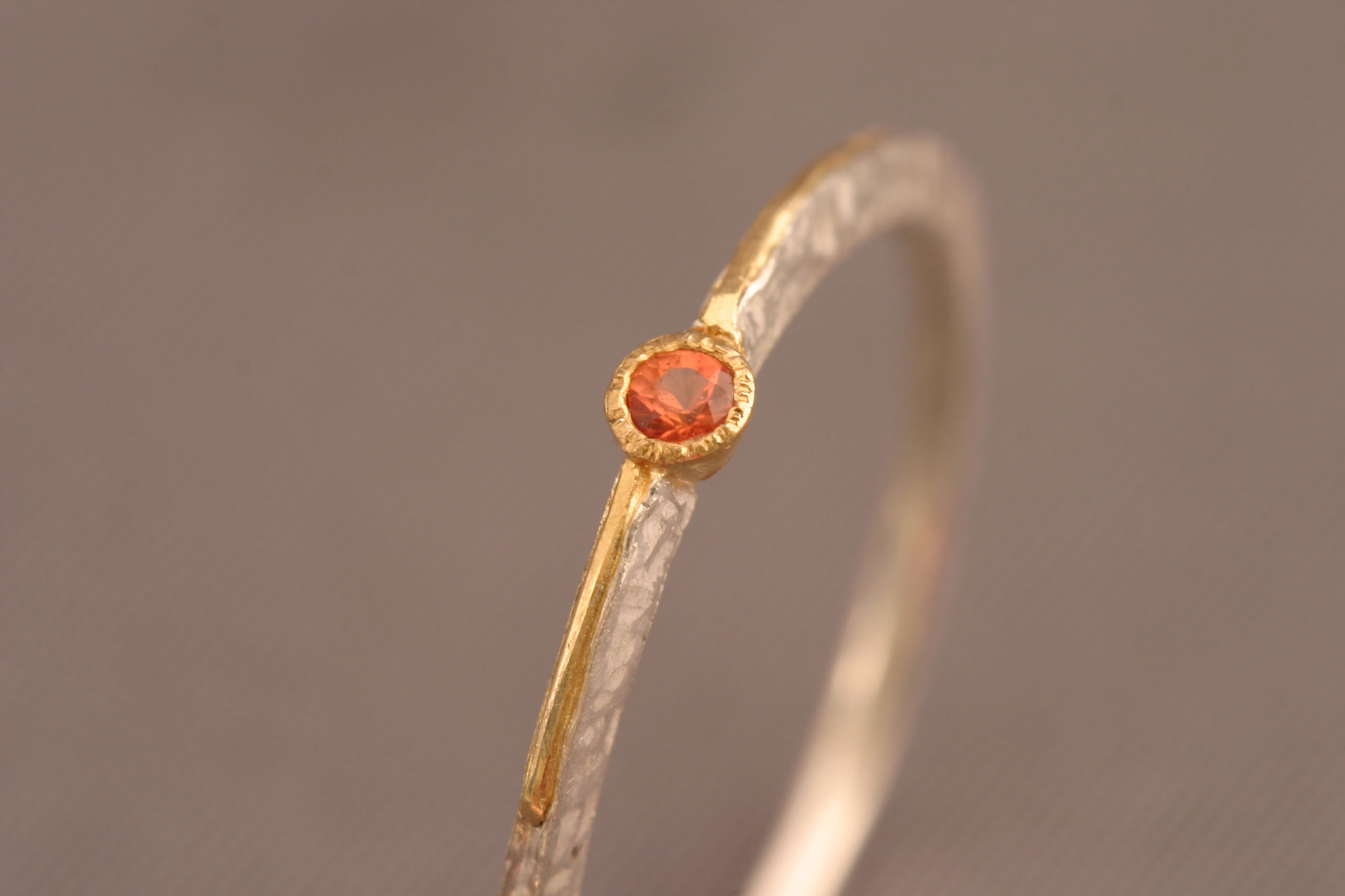 orangefarbener Safir, 900er Waschgold, 935er Silber