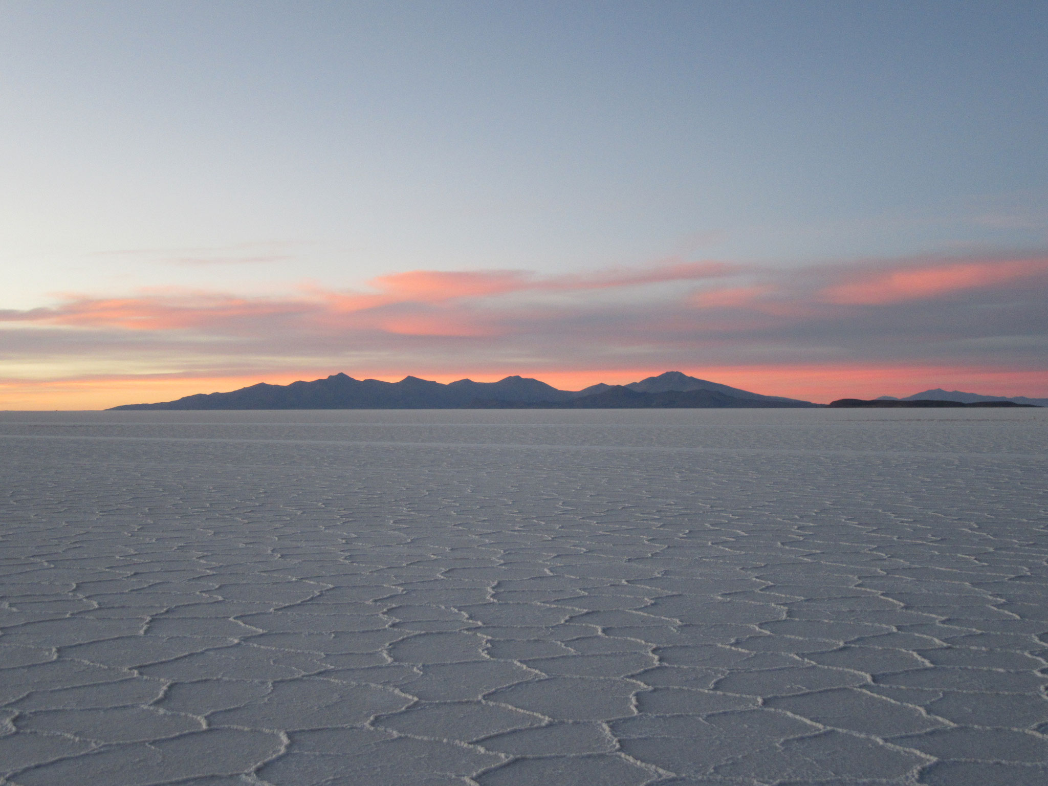 Sonnenaufgang im Salar de Uyuni