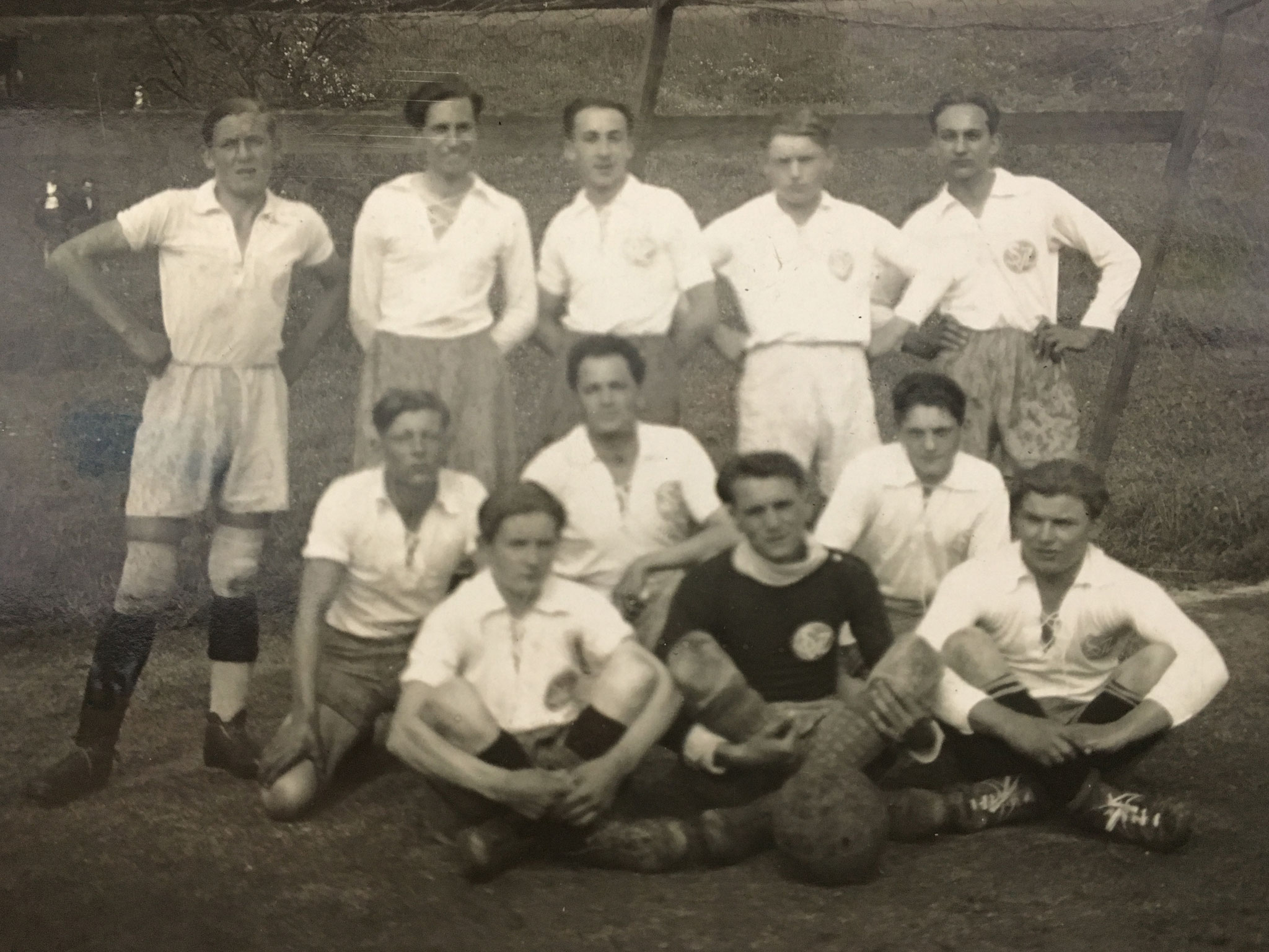 Die 1. Mannschaft der SpVgg Ziegetsdorf aus dem Jahr 1931