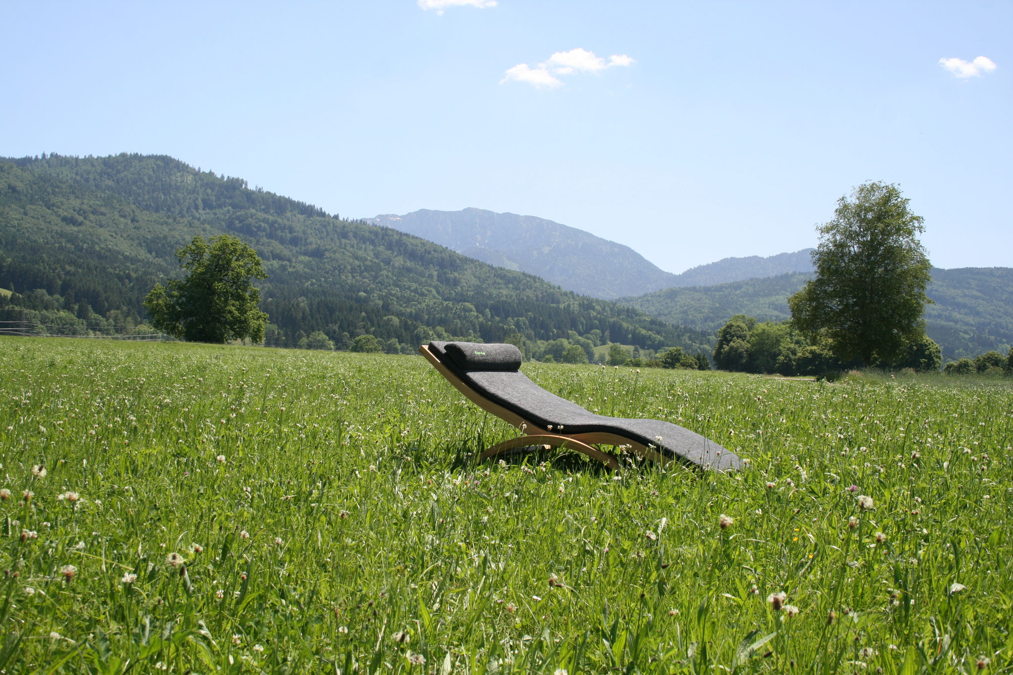 Relax Wellnessliege im Grünen